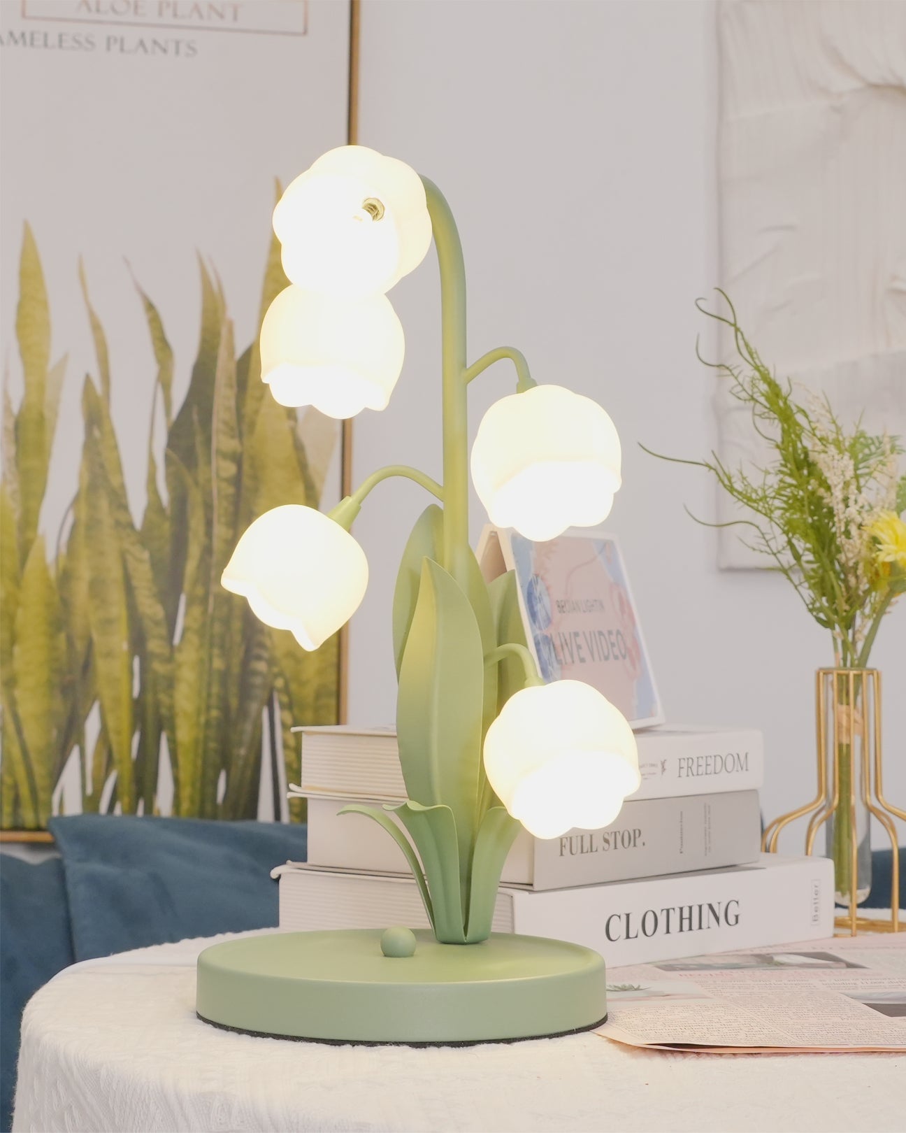 Bell Orchid Table Lamp - Lumpaz