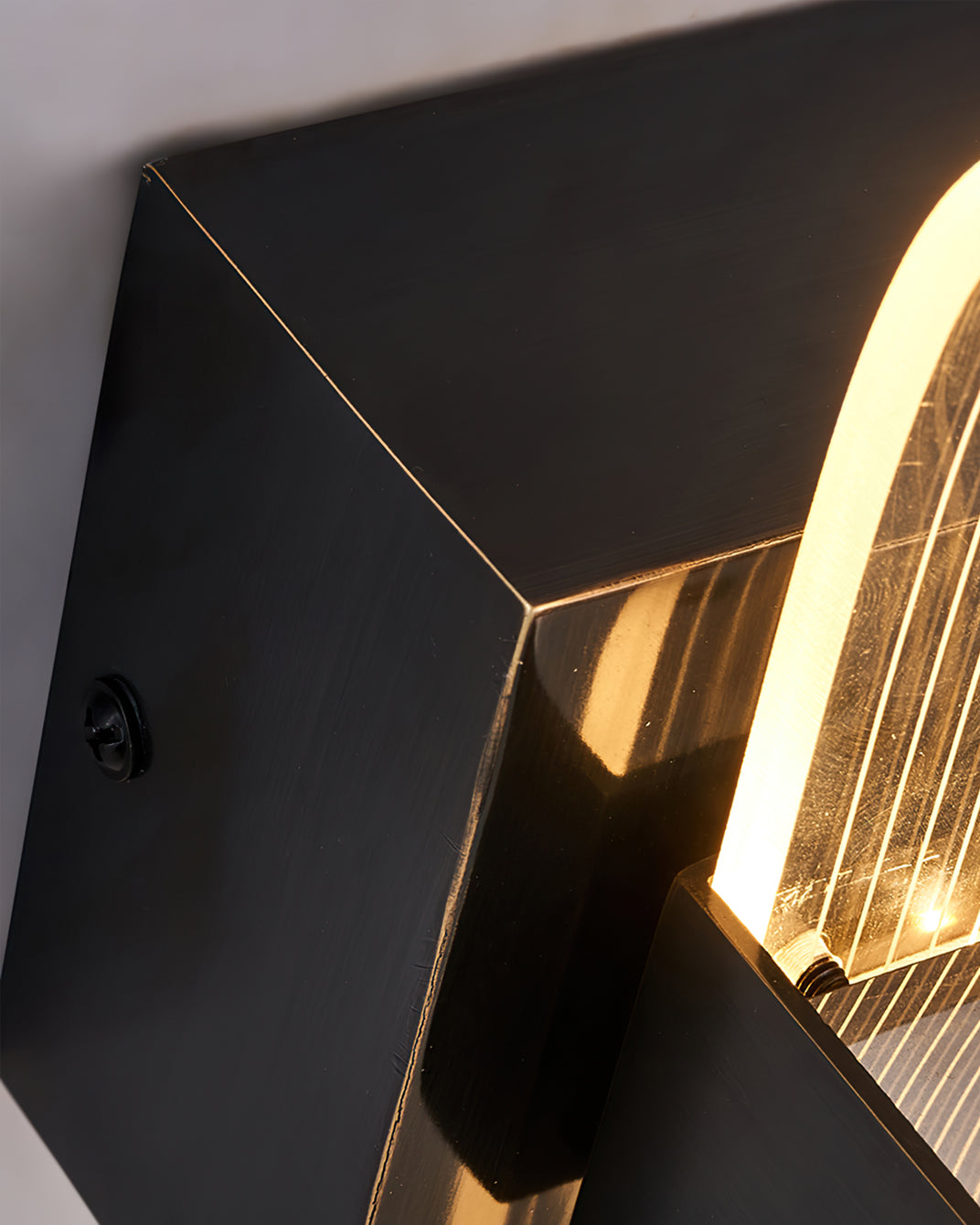 Transparent Wall Lamp - Lumpaz