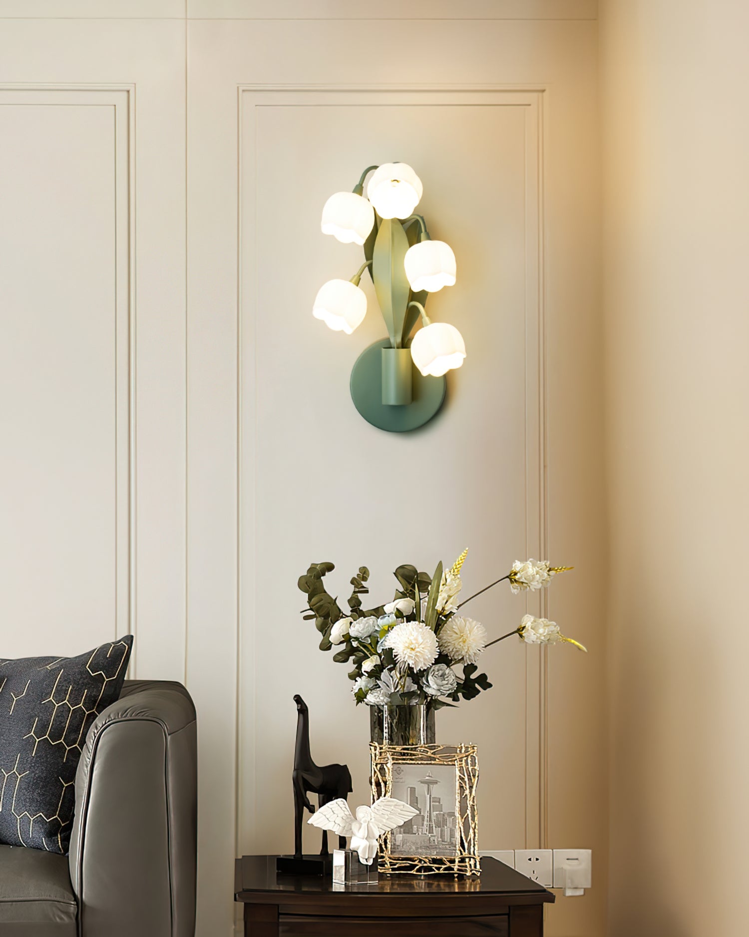 Bell Orchid Wall Lamp - Lumpaz