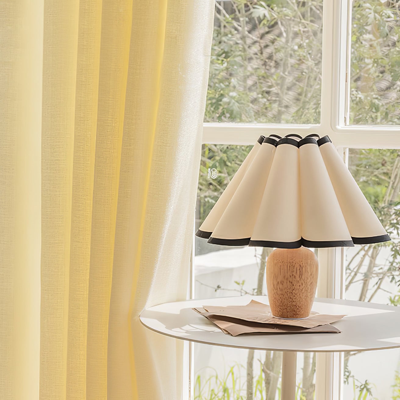 Vintage Fluted Table Lamp - Lumpaz