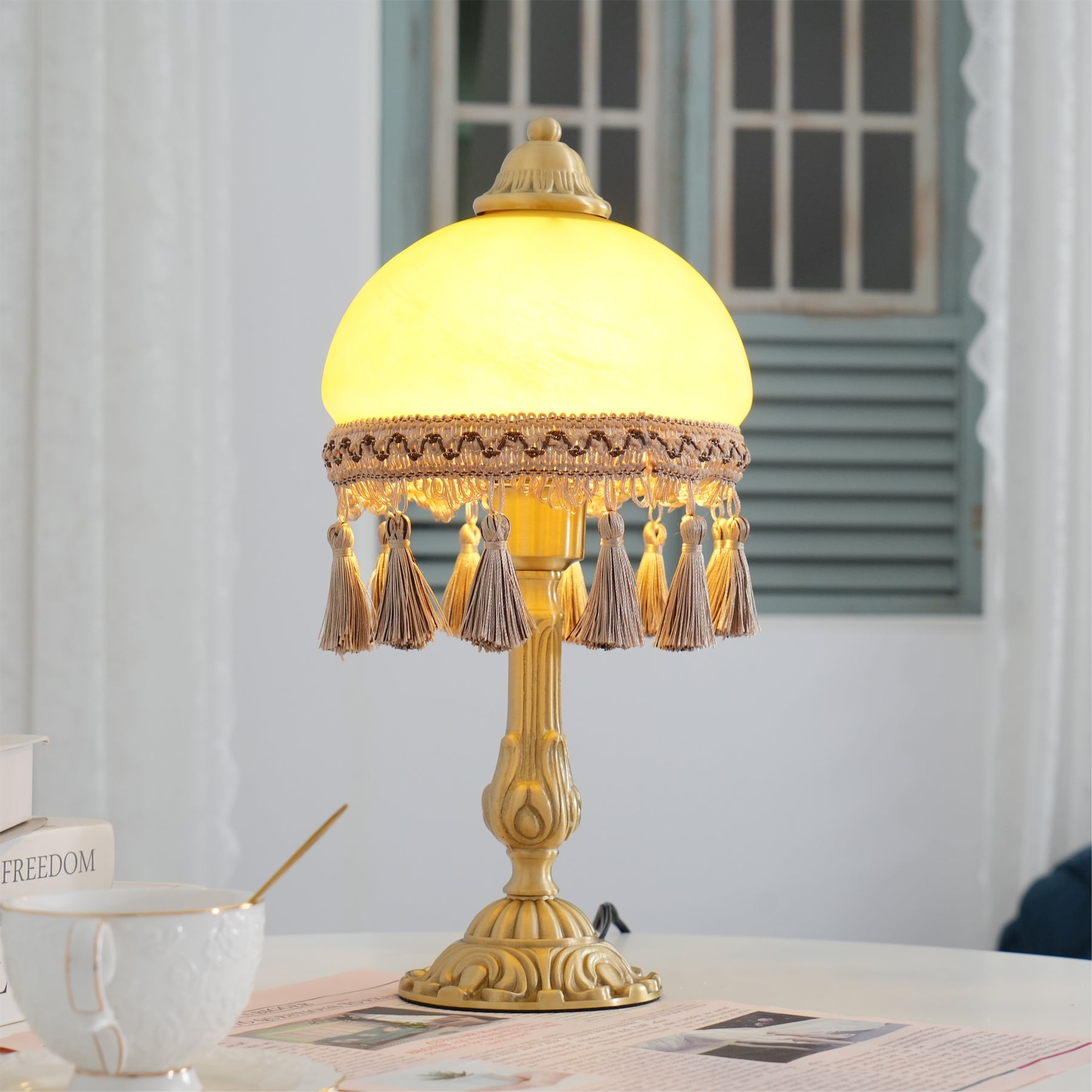 French Tassels Brass Table Lamp - Lumpaz