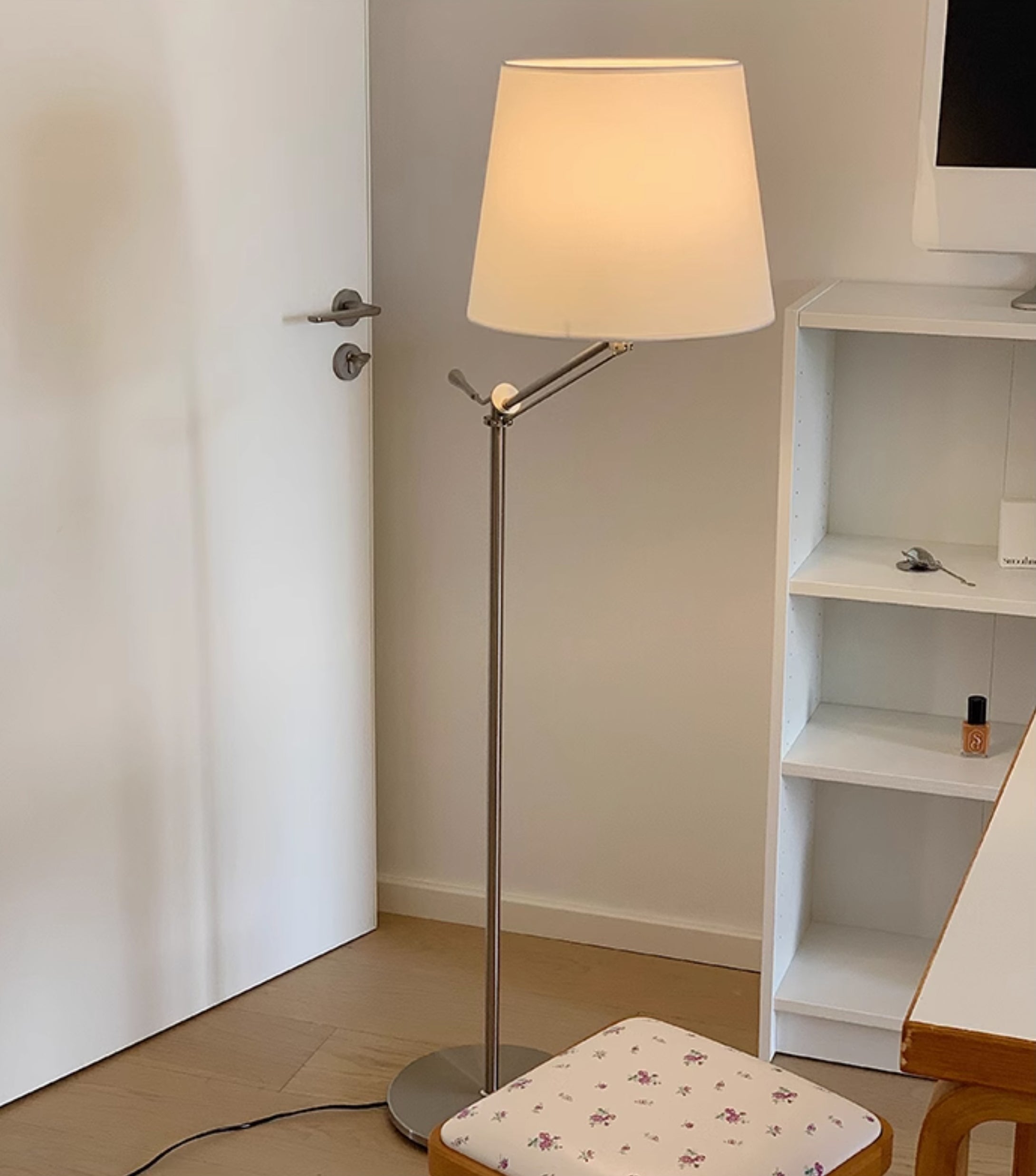 Eichholtz Medea Floor Lamp - Lumpaz