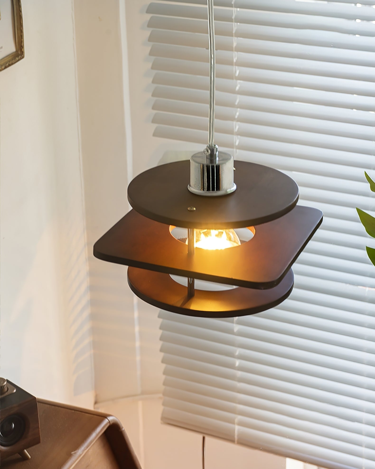 Retro Walnut Pendant Lamp - Lumpaz