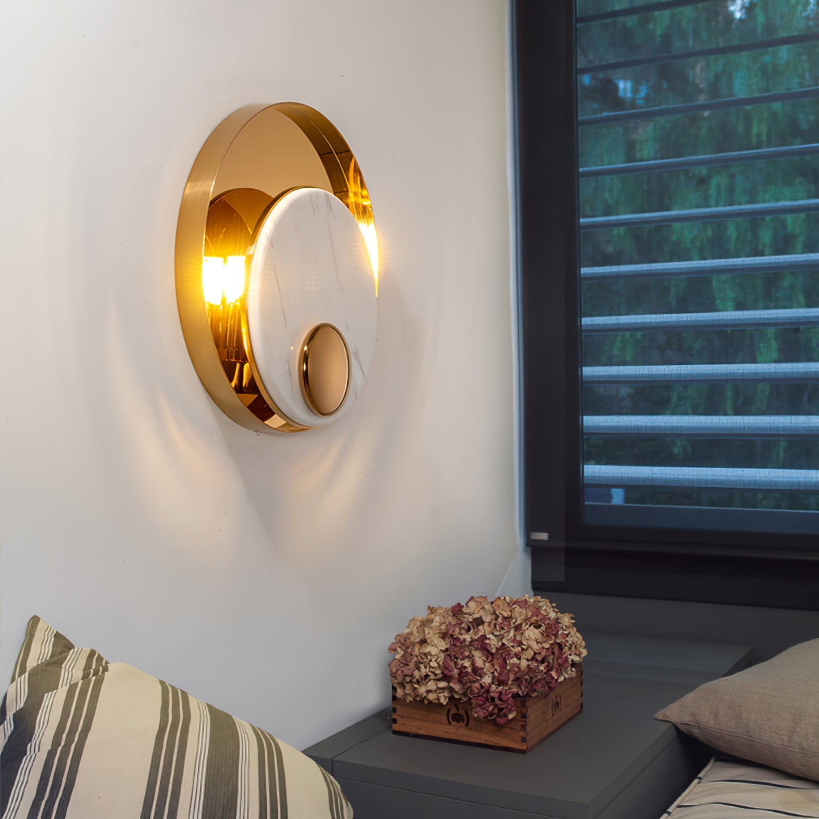 Metamorphosis Wall Lamp - Lumpaz