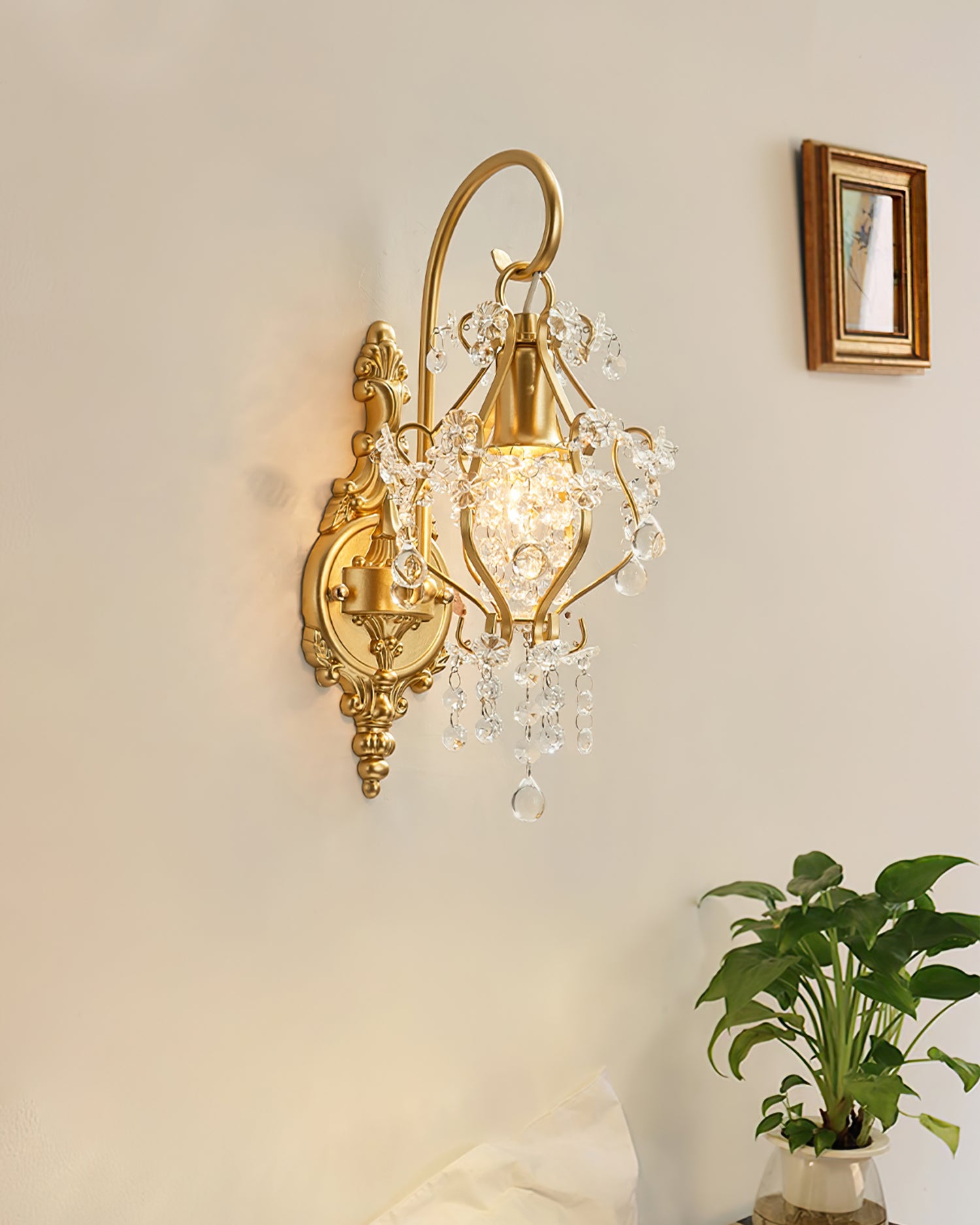 Apttek Crystal Wall Lamp - Lumpaz