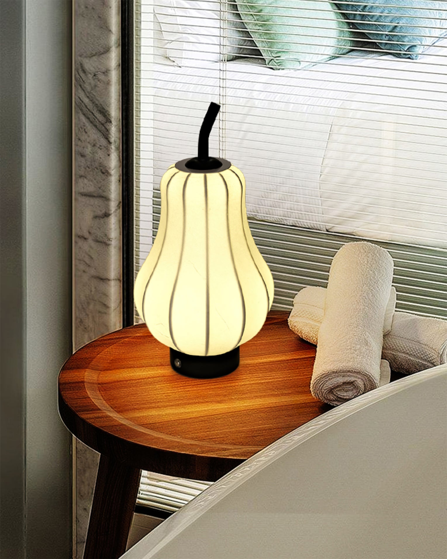Pear Built-in Battery Table Lamp - Lumpaz