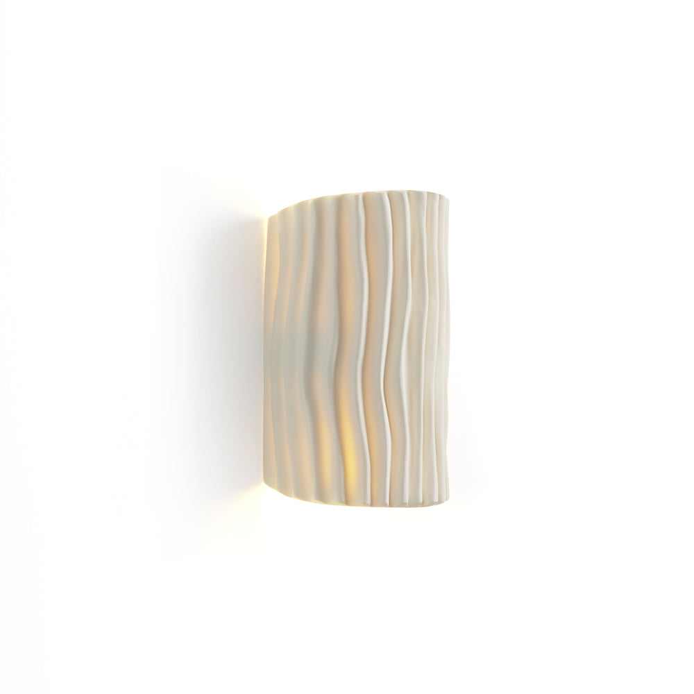 Pleated Resin Wall Lamp - Lumpaz
