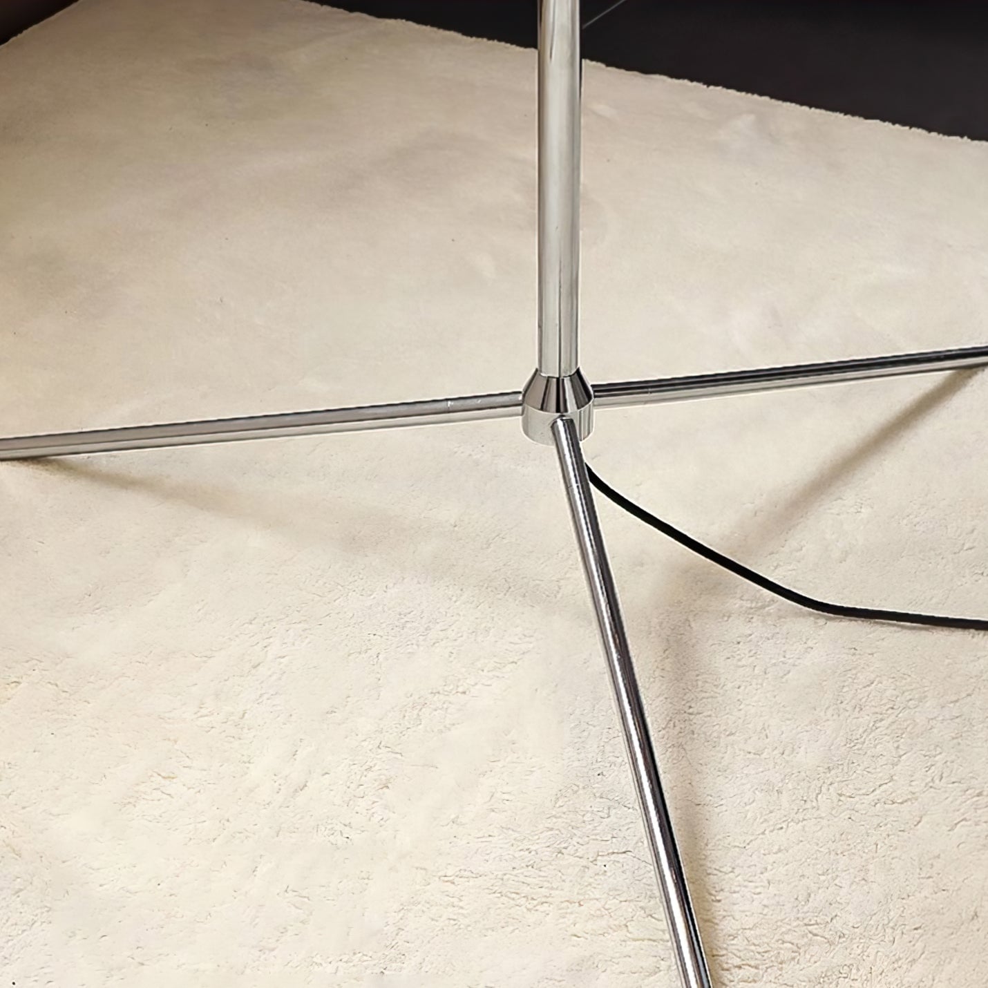 Lava Cone Floor Lamp - Lumpaz