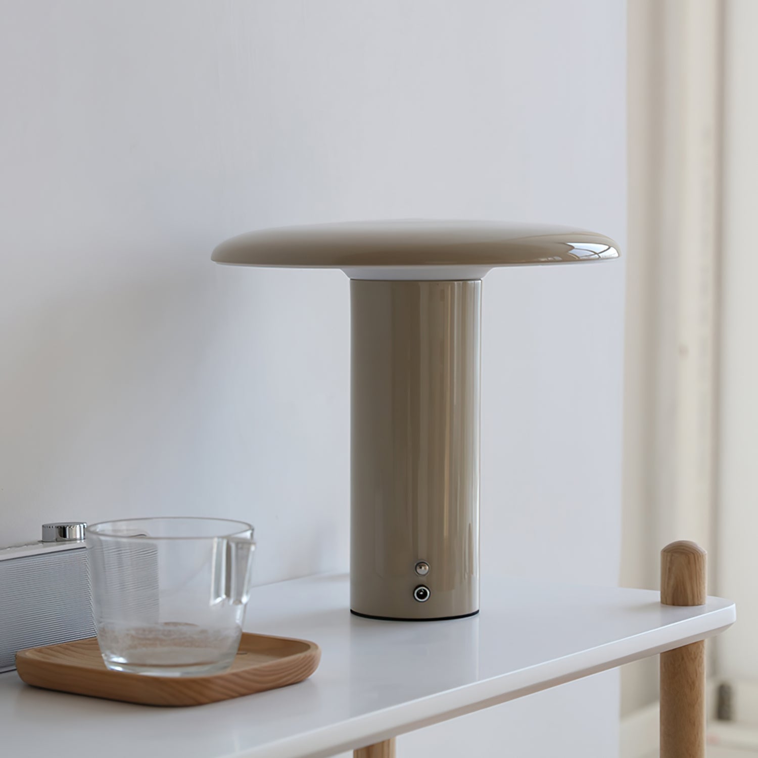 Takku Built-in Battery Table Lamp - Lumpaz