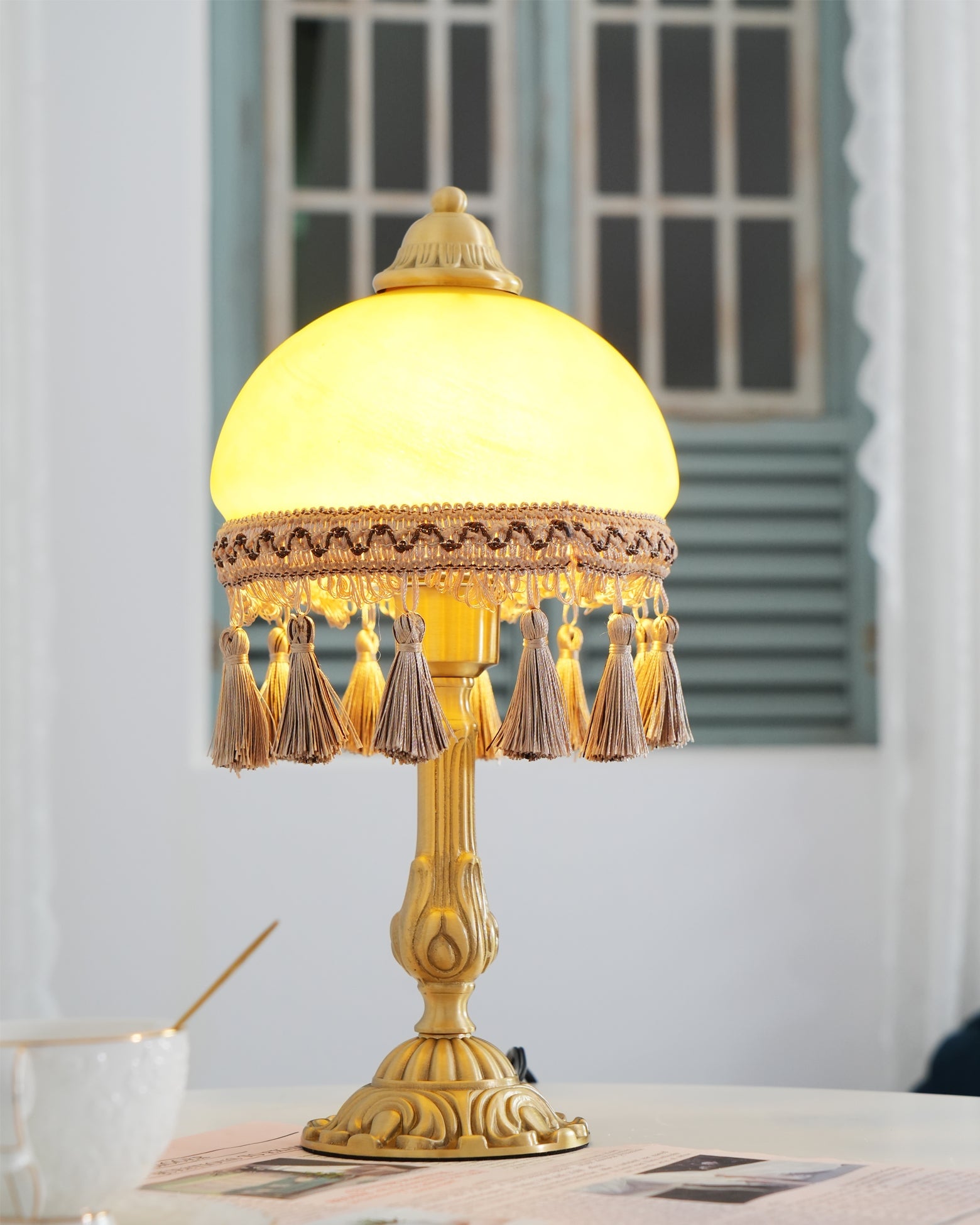 French Tassels Brass Table Lamp - Lumpaz