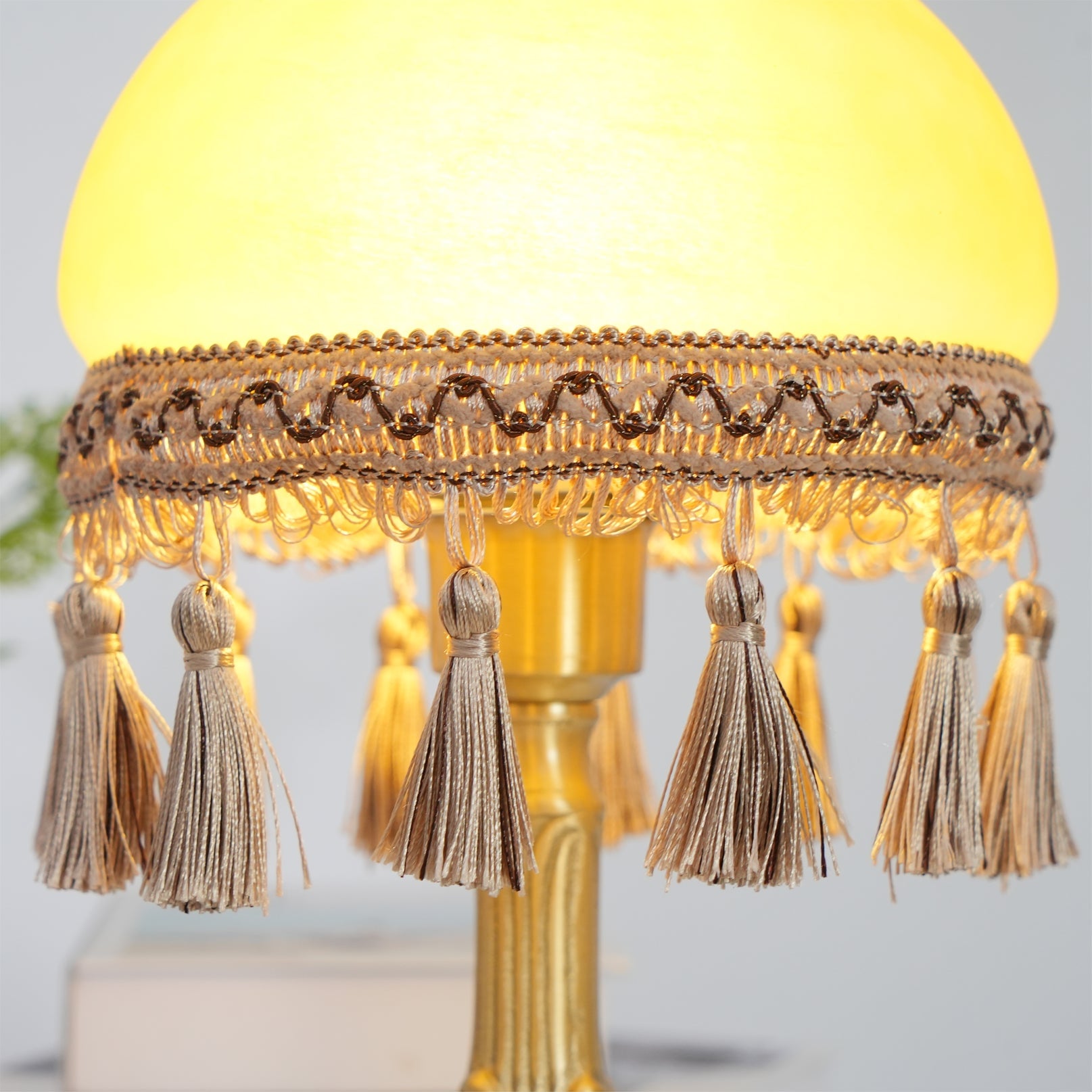 French Tassels Brass Table Lamp - Lumpaz