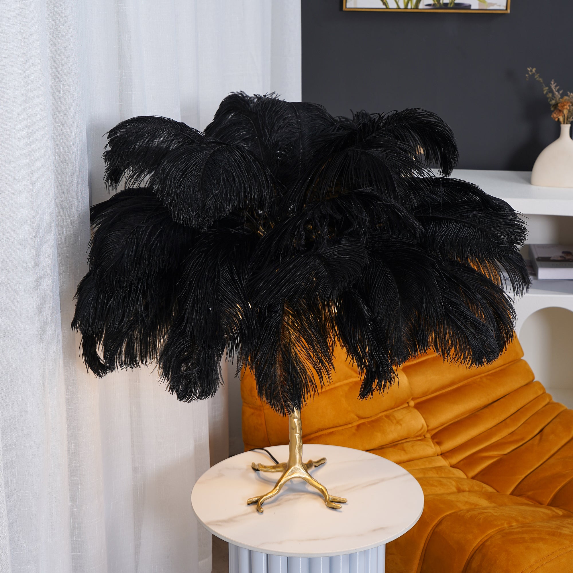 Ostrich Feather Table Lamp - Lumpaz