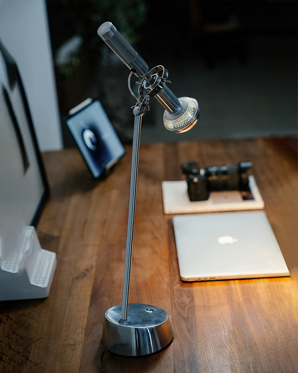 Bugsy Table Lamp - Lumpaz