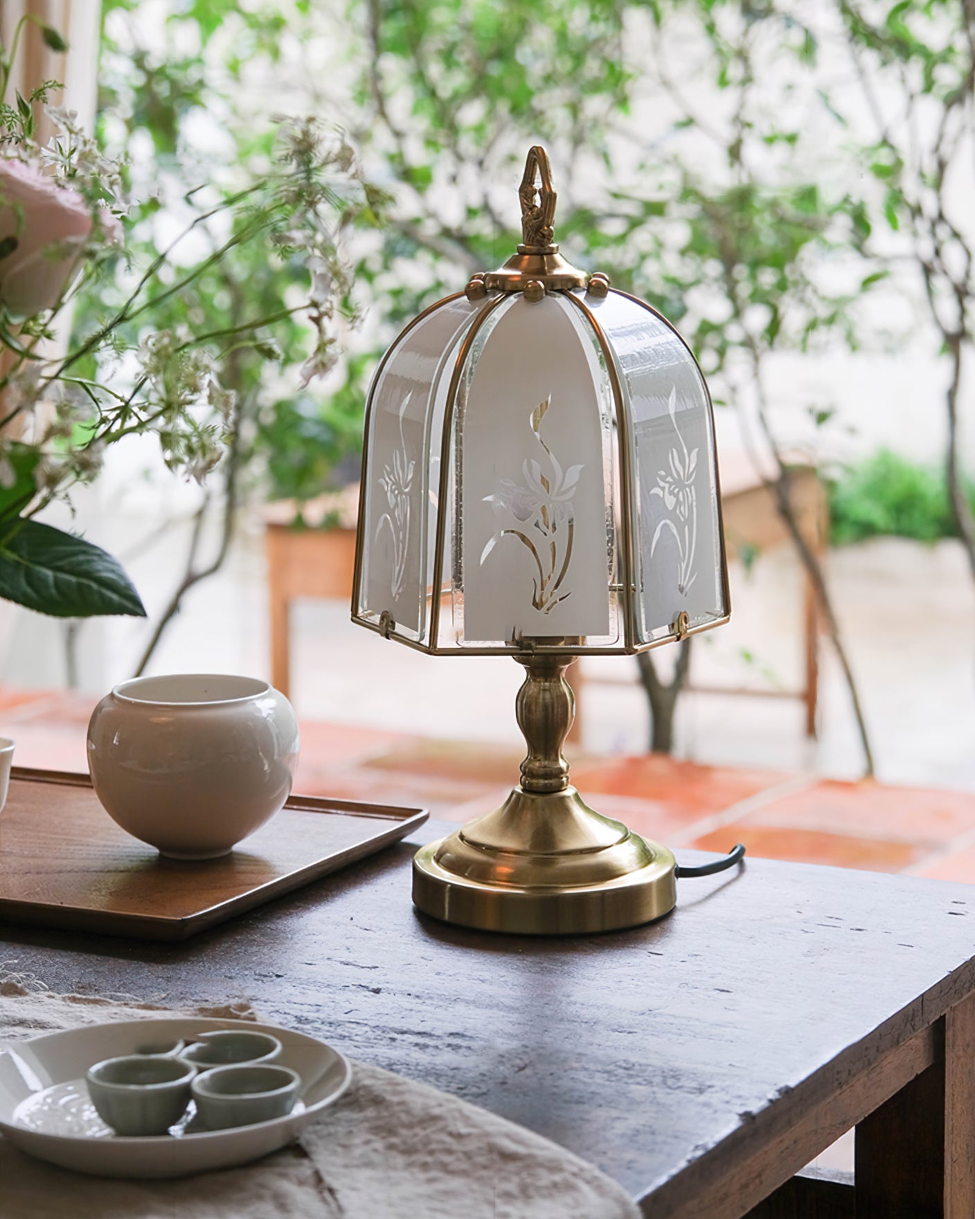 Orchid Glass Table Lamp - Lumpaz