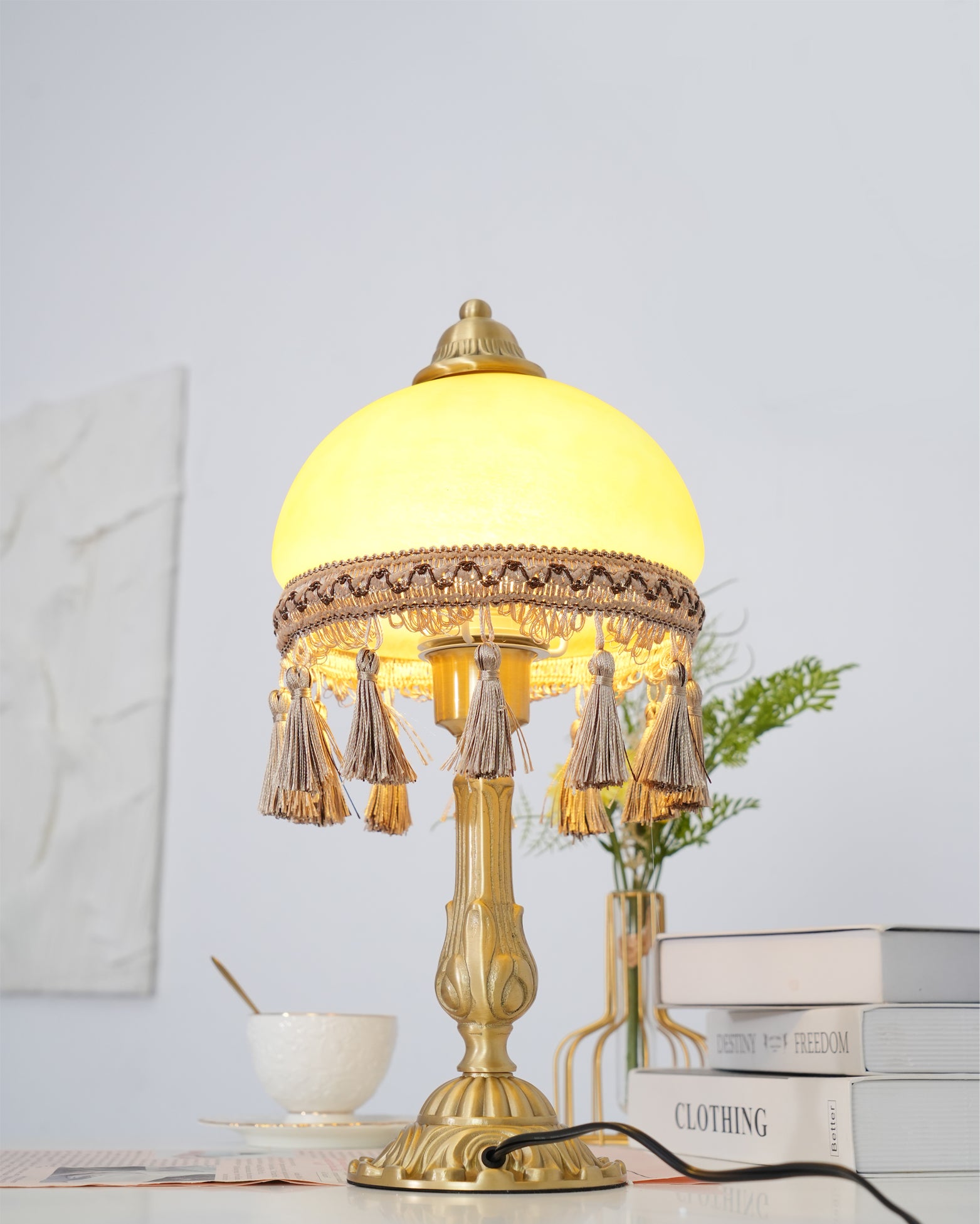 French Tassels Brass Table Lamp - Lumpaz
