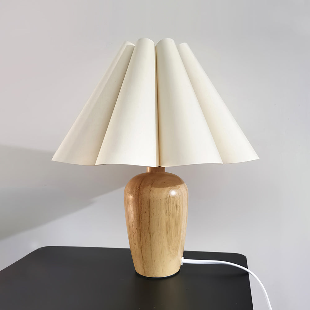 Vintage Fluted Beige Table Lamp - Lumpaz