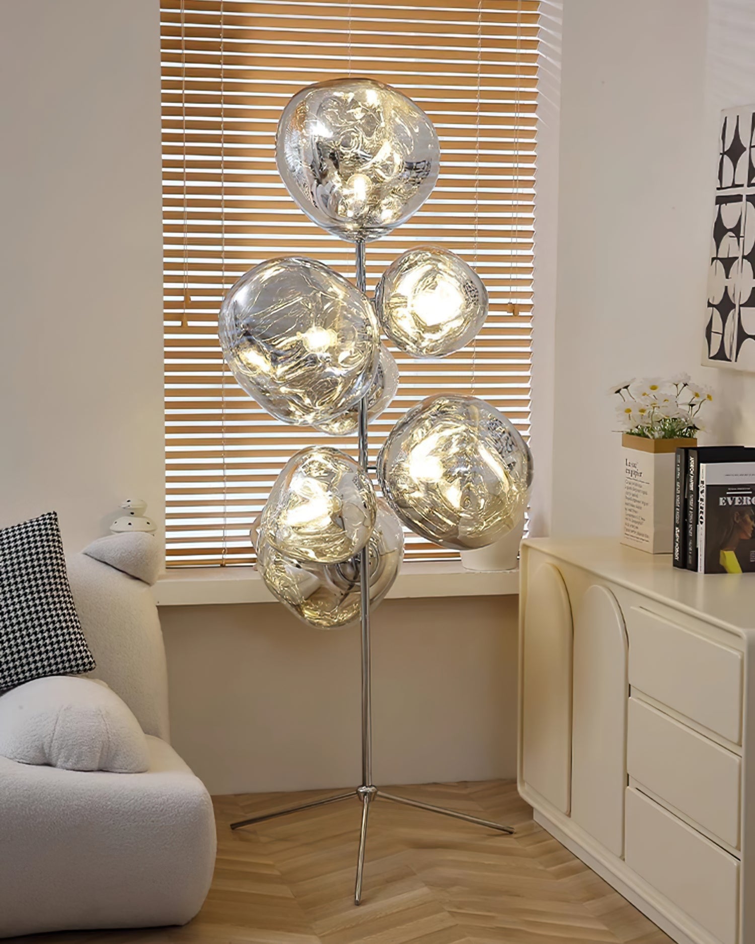 Lava Cone Floor Lamp - Lumpaz