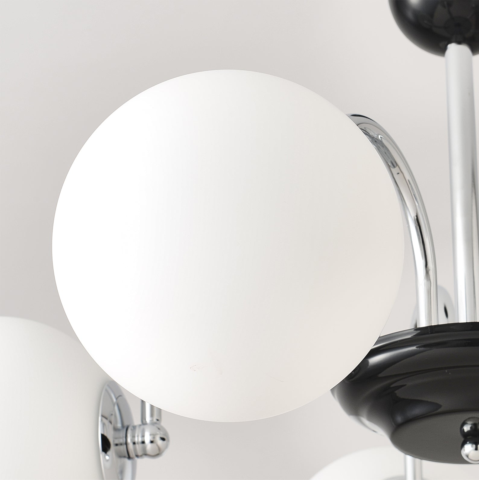 BotimI Globe Chandelier - Lumpaz