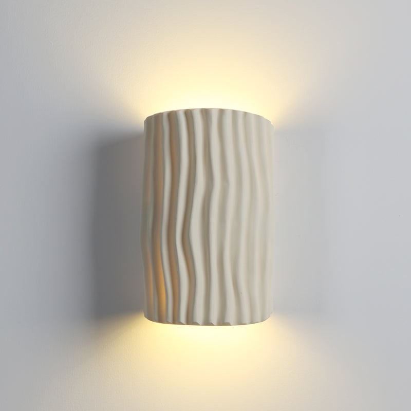Pleated Resin Wall Lamp - Lumpaz