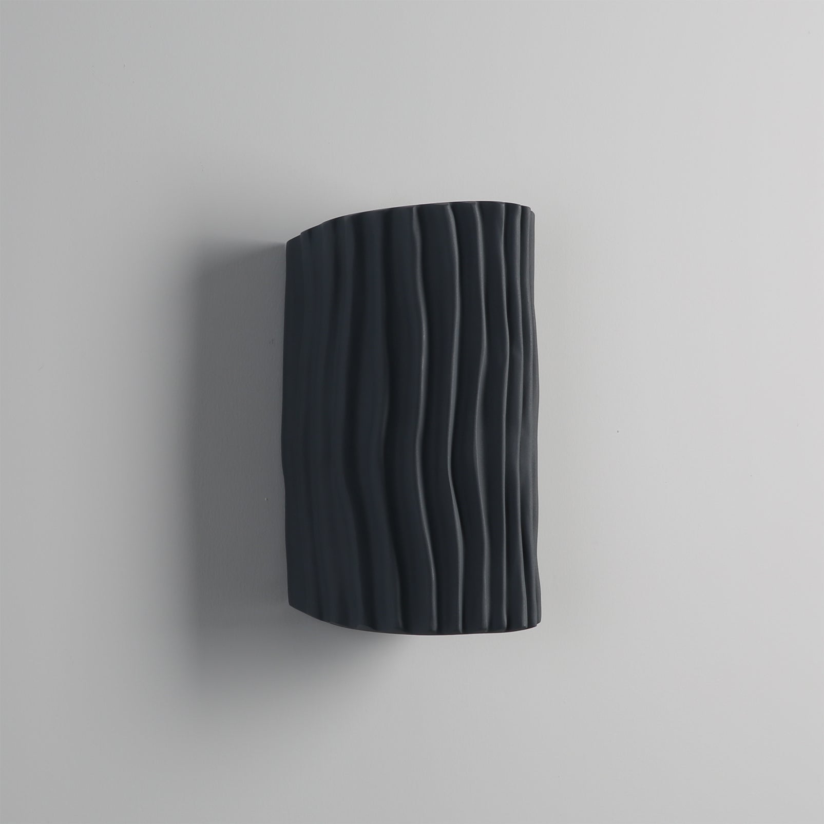 Pleated Resin Wall Lamp - Lumpaz