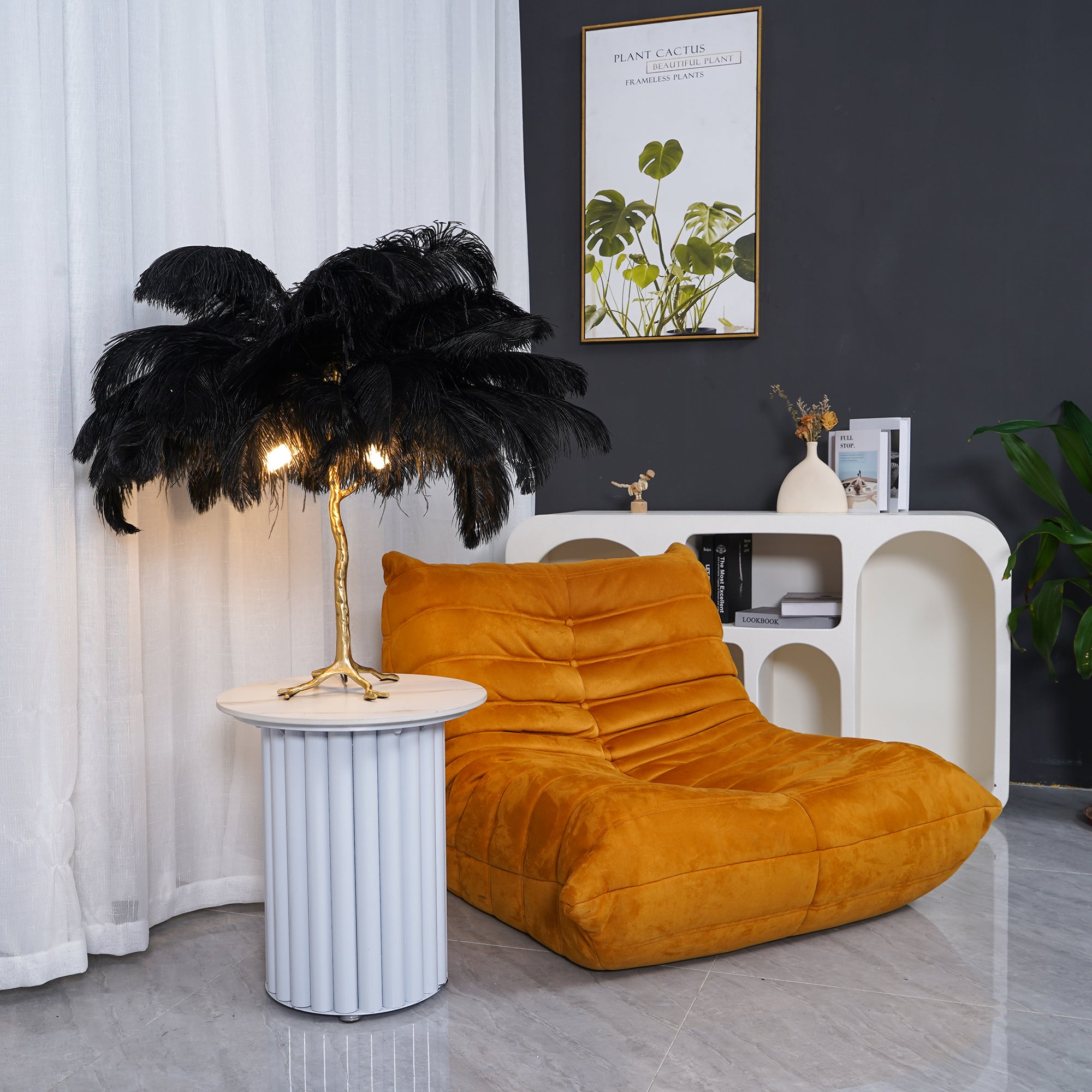 Ostrich Feather Table Lamp - Lumpaz
