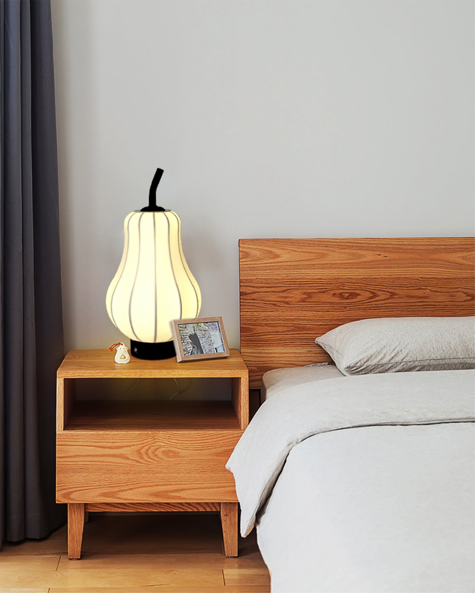 Pear Built-in Battery Table Lamp - Lumpaz