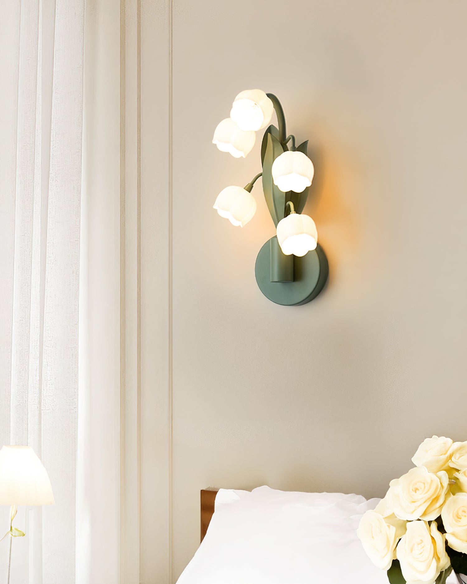 Bell Orchid Wall Lamp - Lumpaz