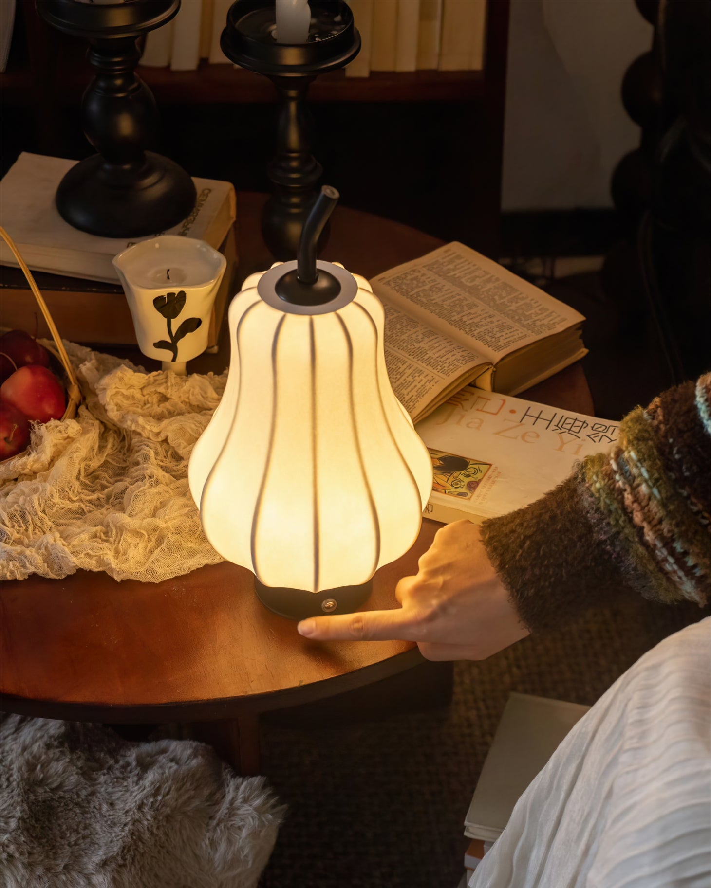 Pear Built-in Battery Table Lamp - Lumpaz
