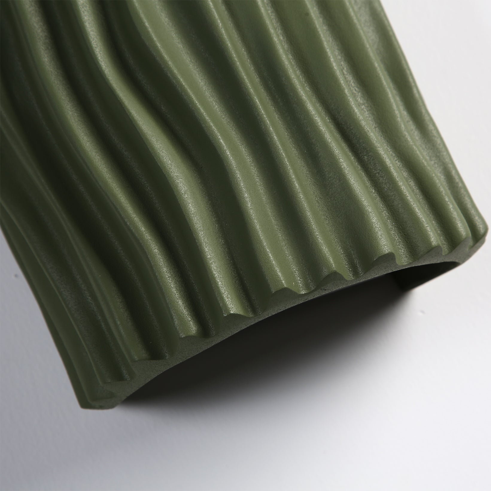 Pleated Resin Wall Lamp - Lumpaz