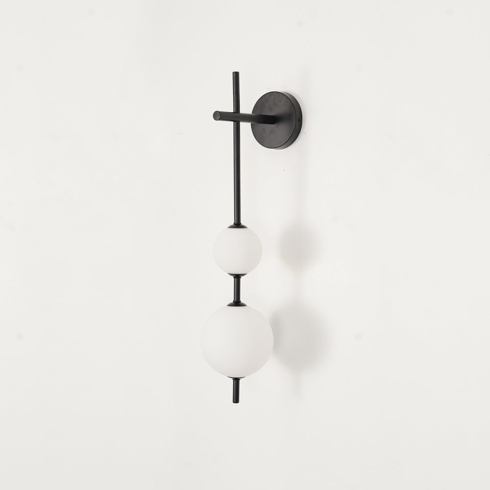 Vertical Globe Wall Lamp - Lumpaz