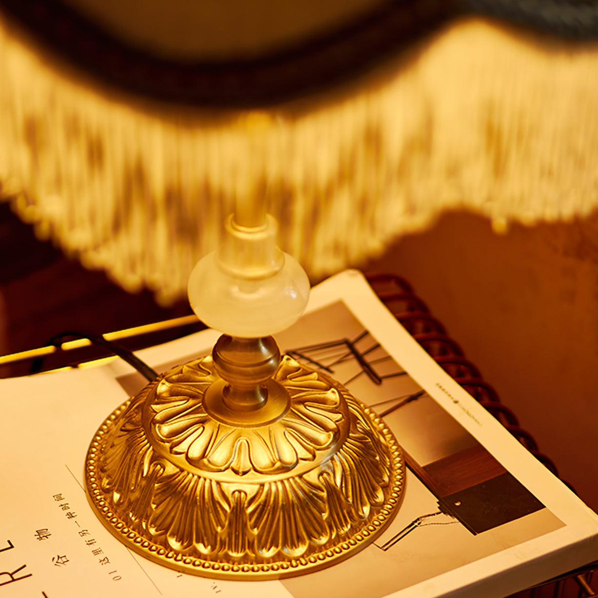 Peia Tassel Table Lamp - Lumpaz