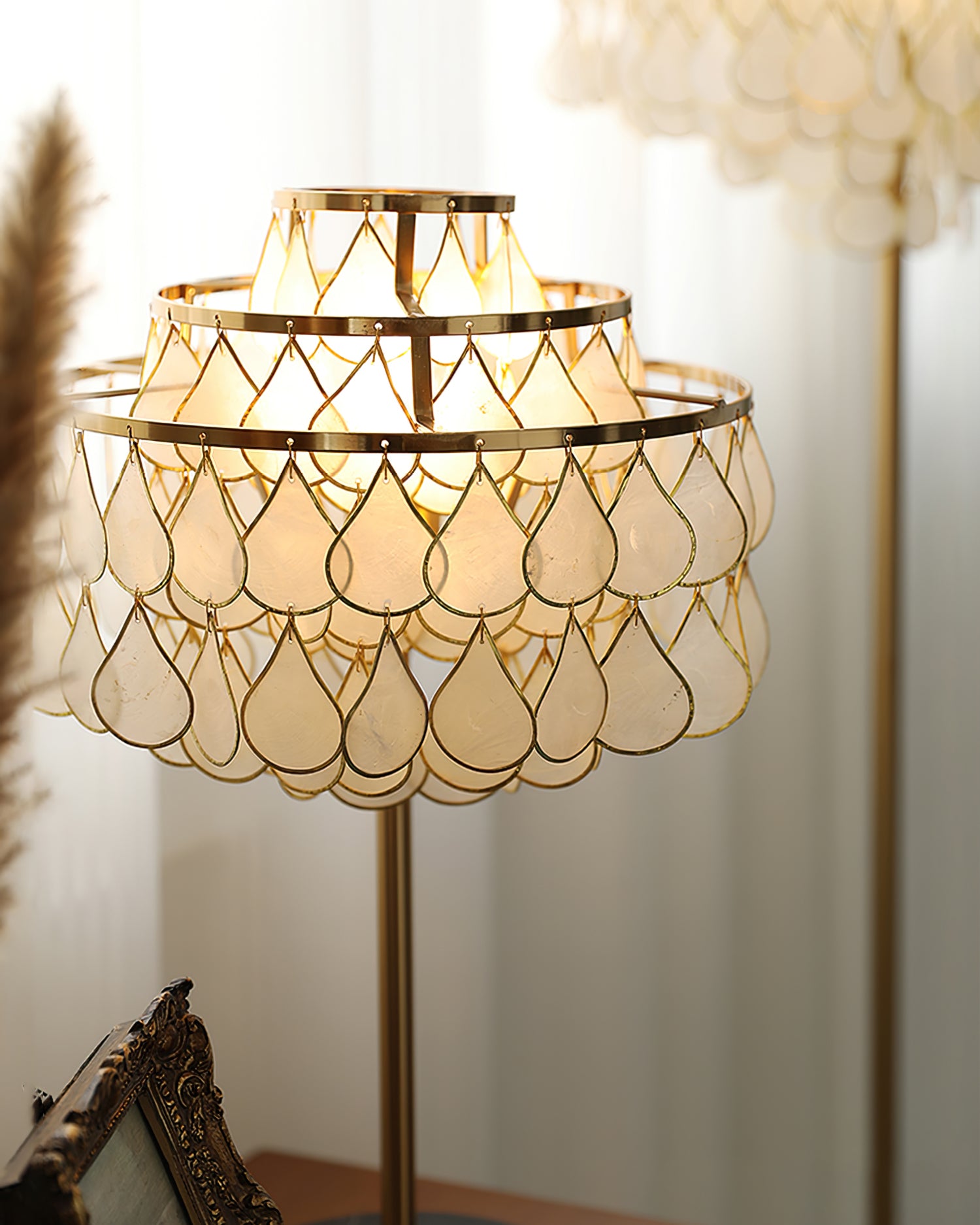 Vivant Shell Table Lamp - Lumpaz