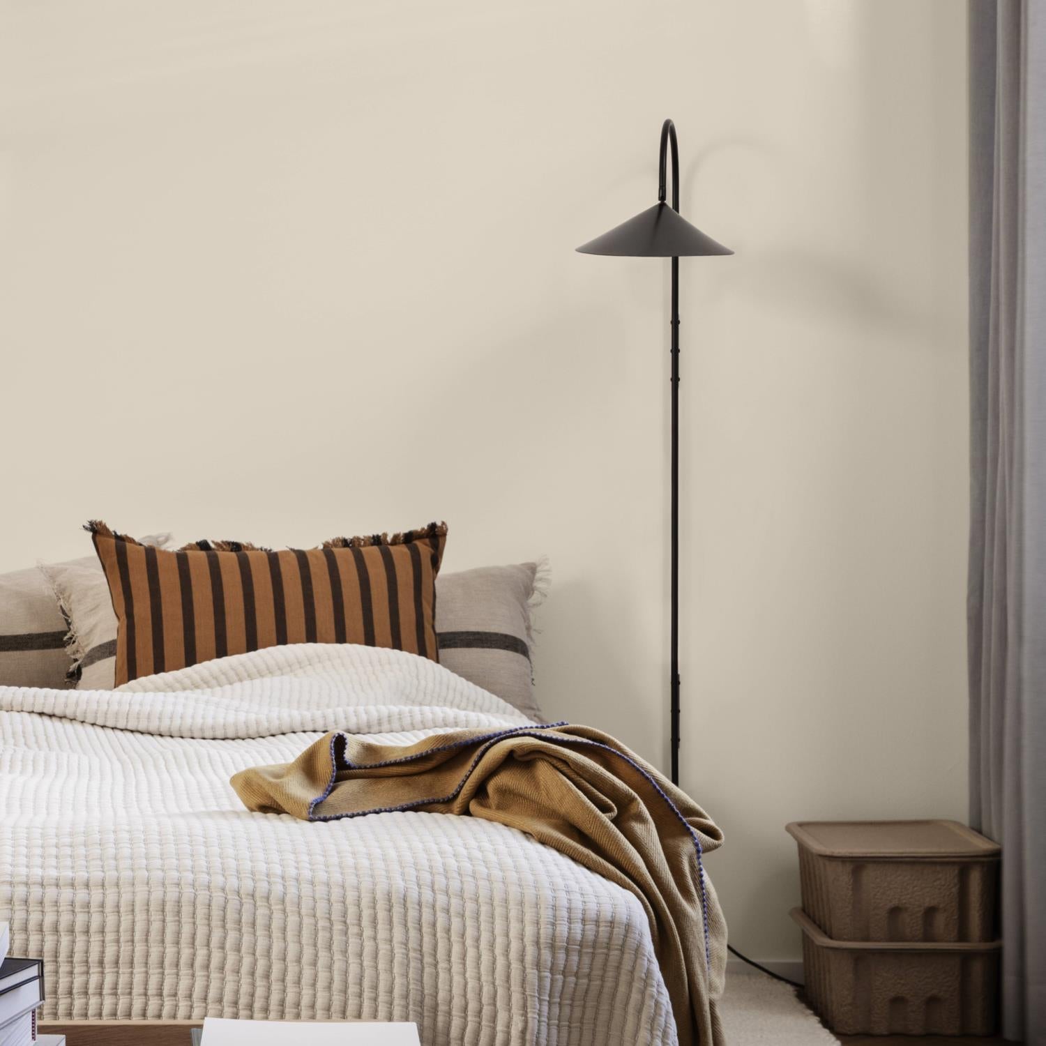 Arum Plug In Wall Lamp - Lumpaz