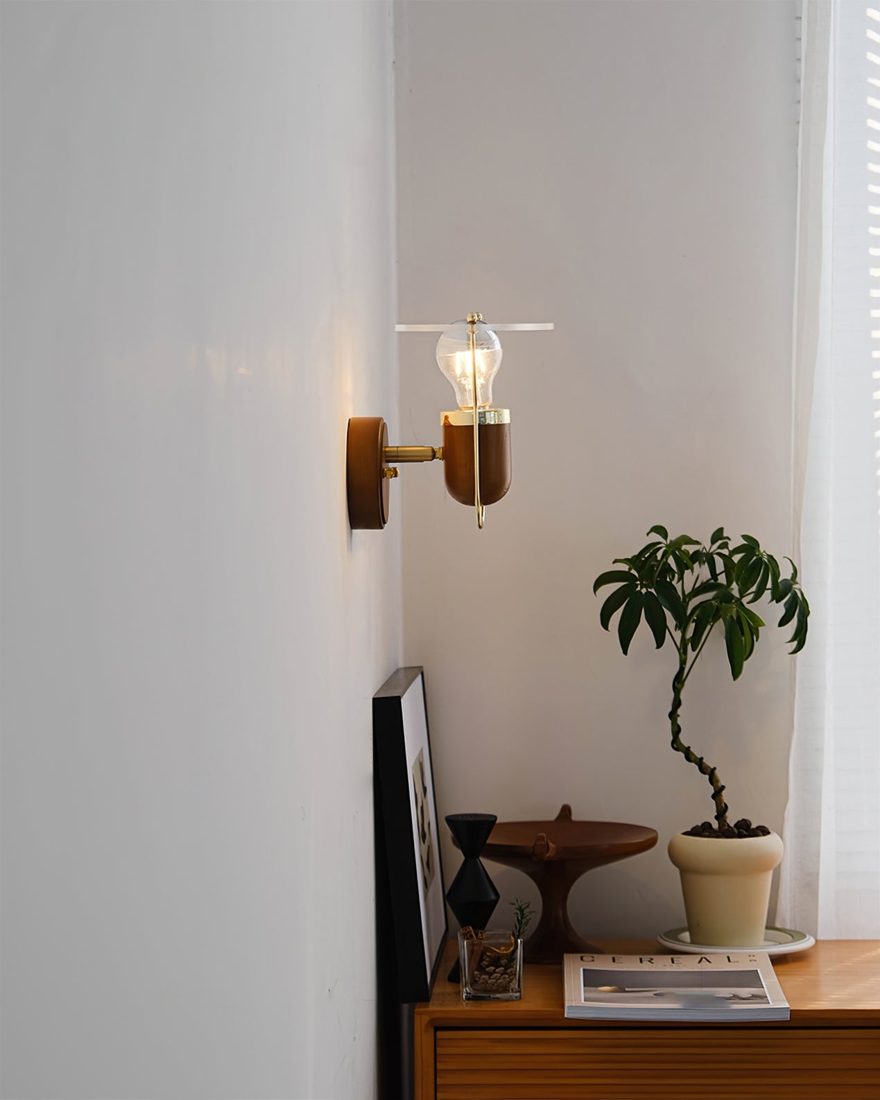 Vaughan Wall Lamp - Lumpaz