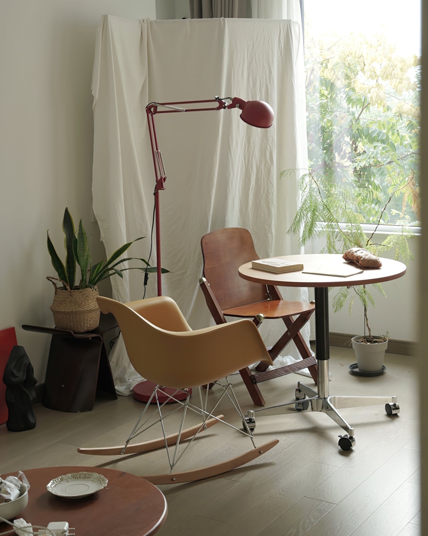 Kaiser Red Floor Lamp - Lumpaz
