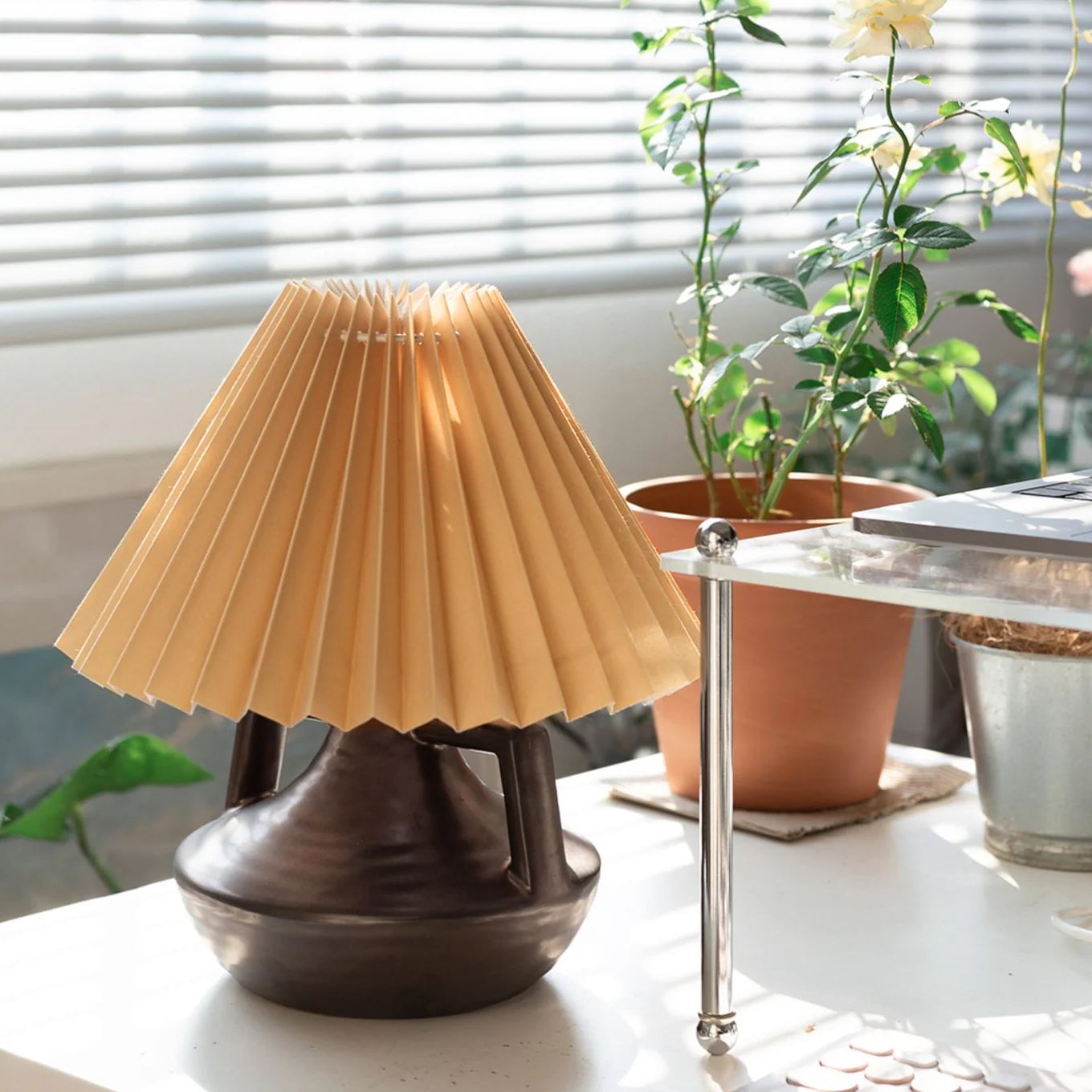 Navia Pleated Table Lamp - Lumpaz