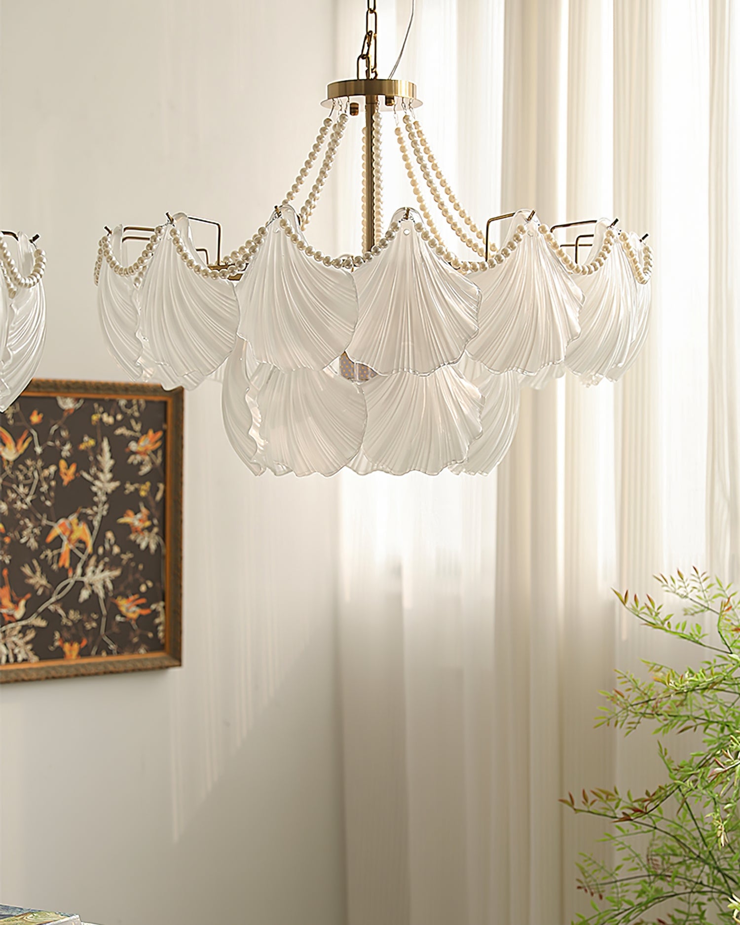 Scallop Shell Chandelier - Lumpaz