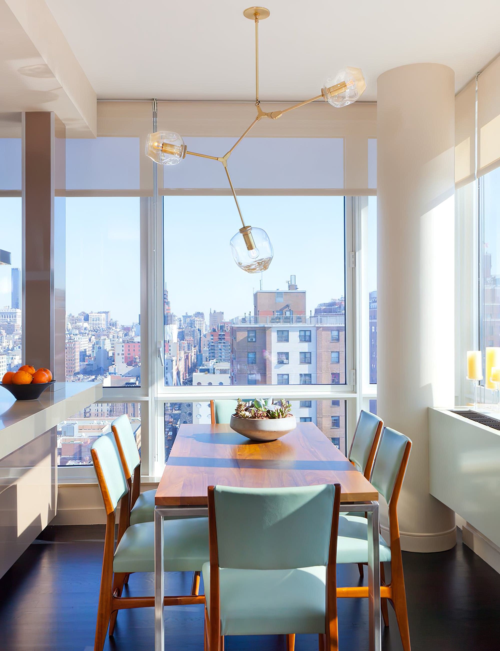 Perry Globe Vertical Chandelier - Lumpaz