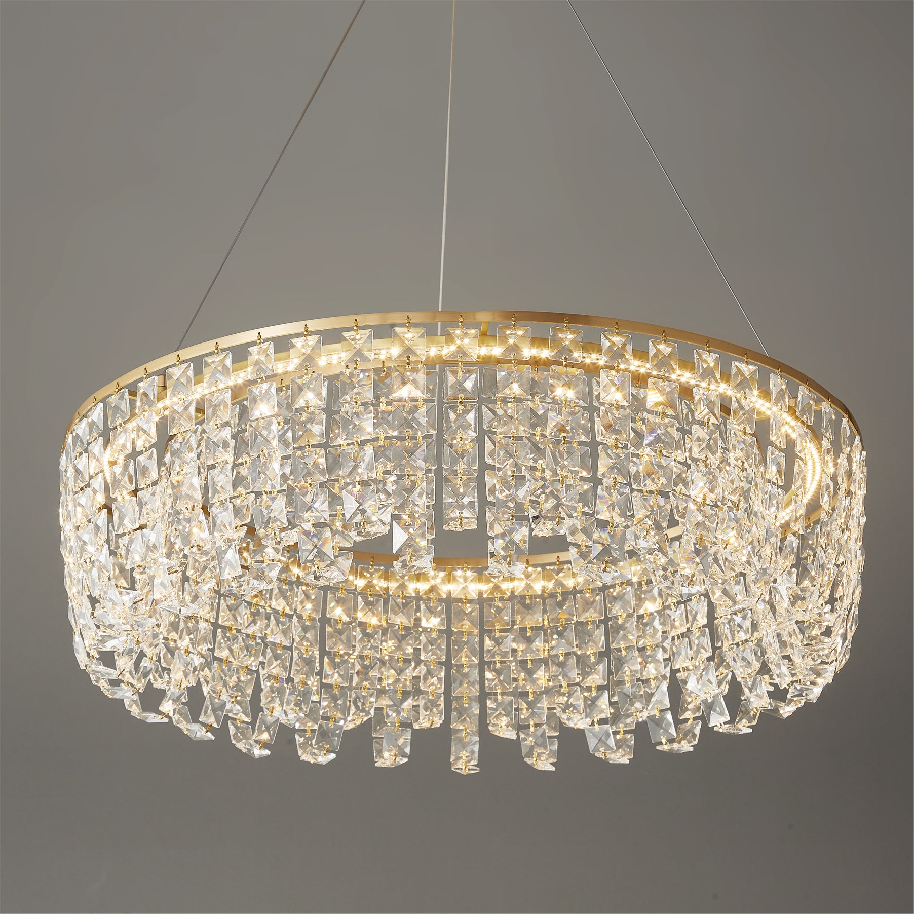 Emory Brass Chandelier - Lumpaz