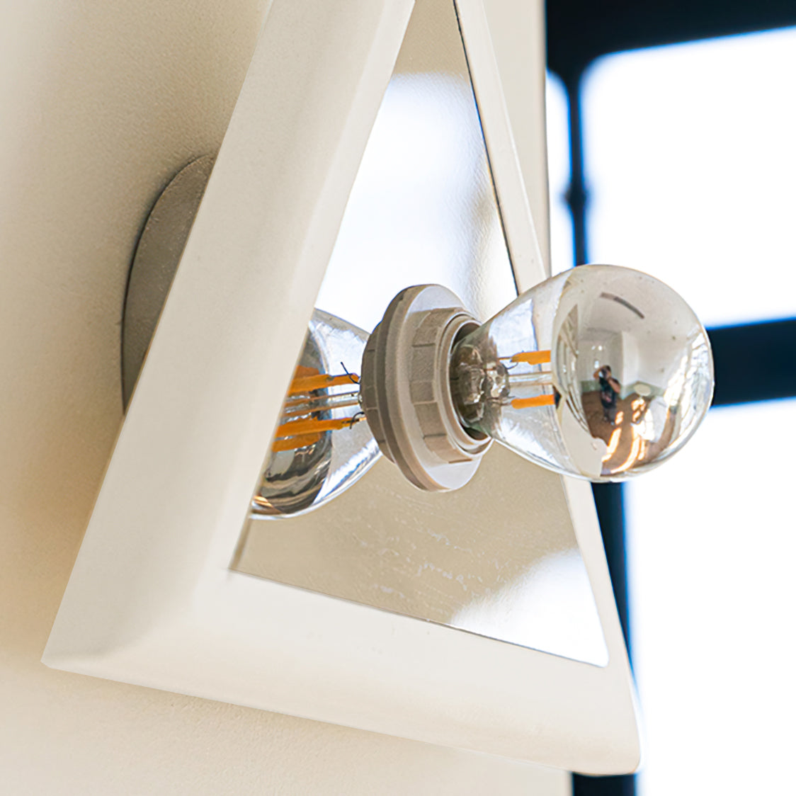 Prism Triangle Wall Lamp - Lumpaz