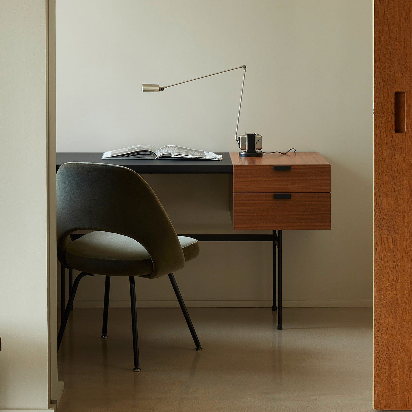 Zalena Table Lamp - Lumpaz