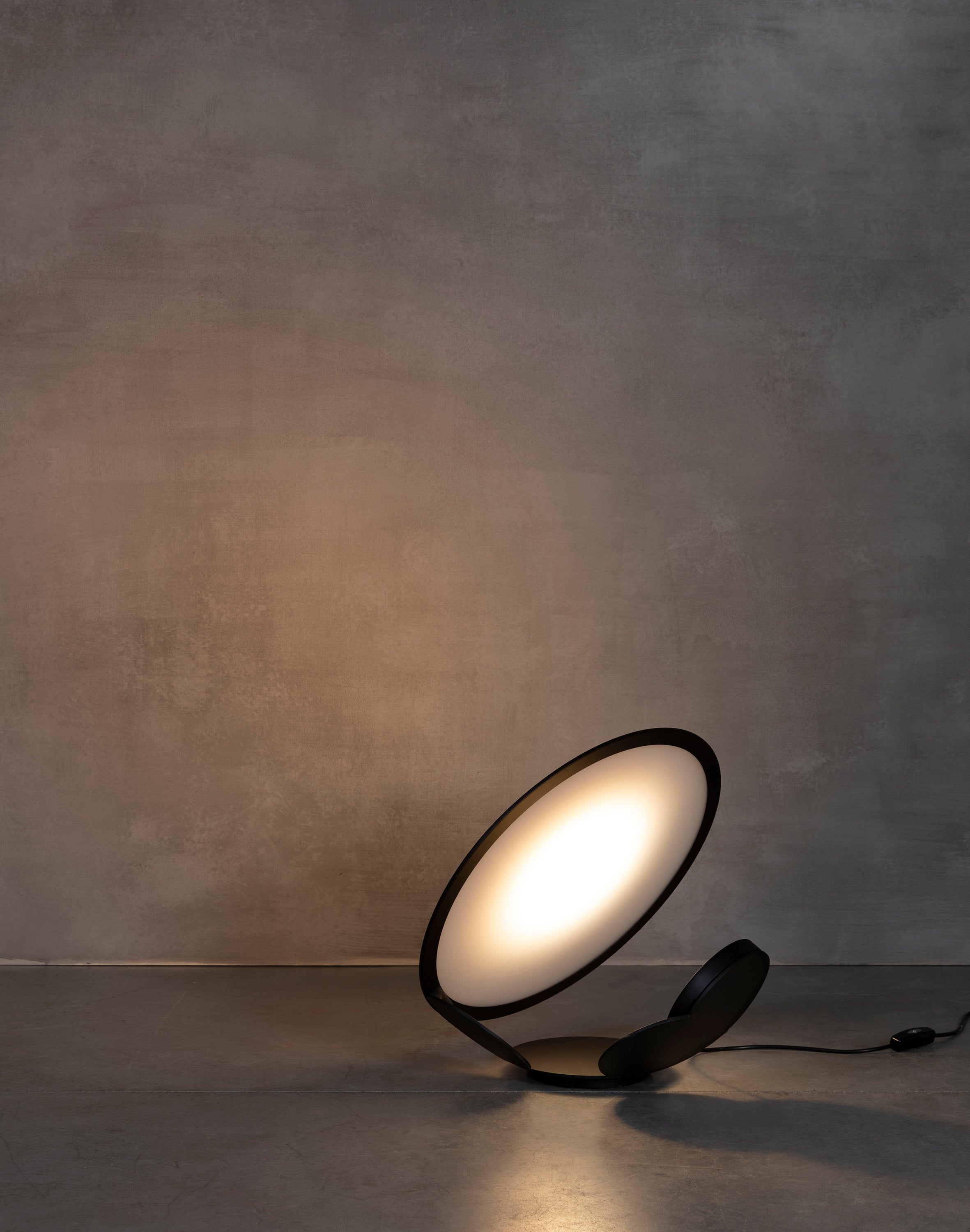 Cut Table Lamp - Lumpaz