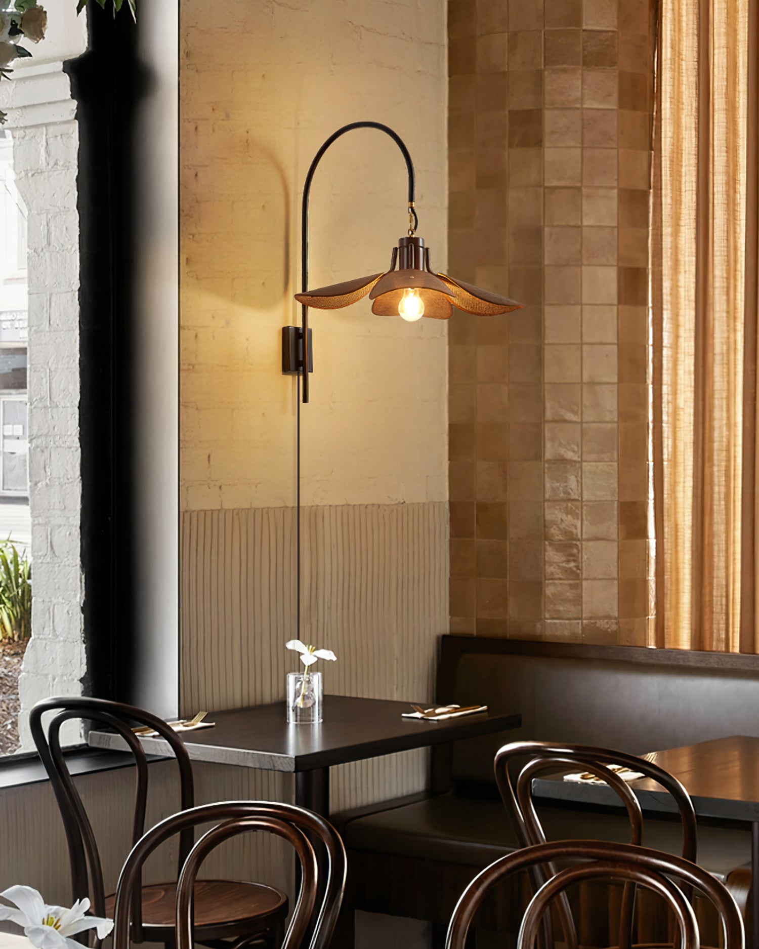 Riankh Plug In Wall Lamp - Lumpaz