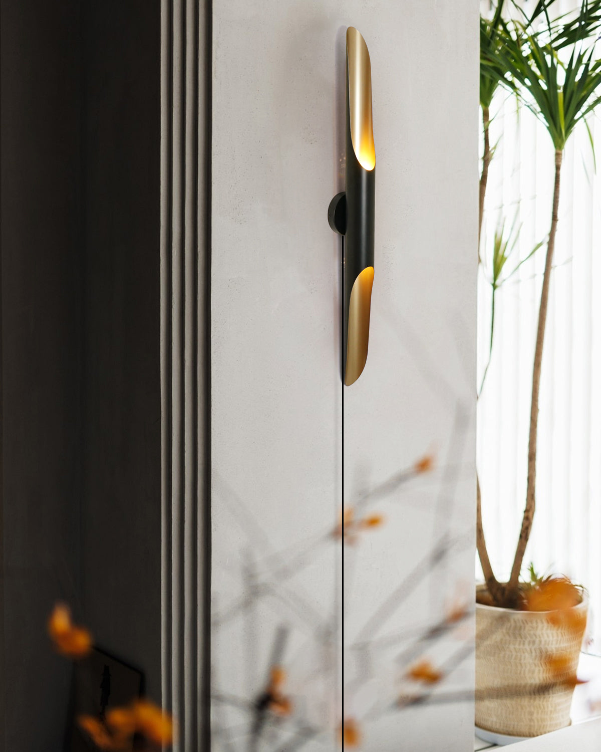 Coltrane Plug In Wall Lamp - Lumpaz
