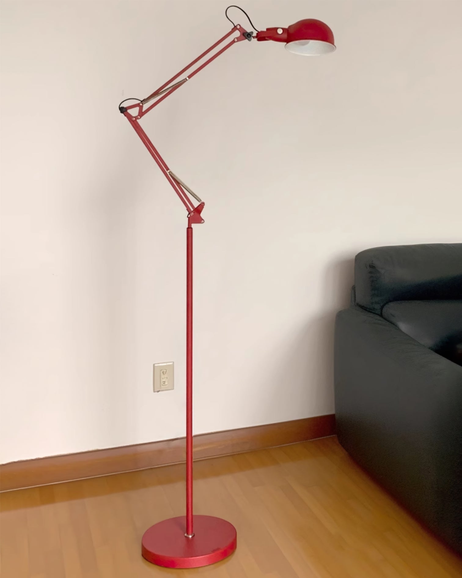 Kaiser Red Floor Lamp - Lumpaz