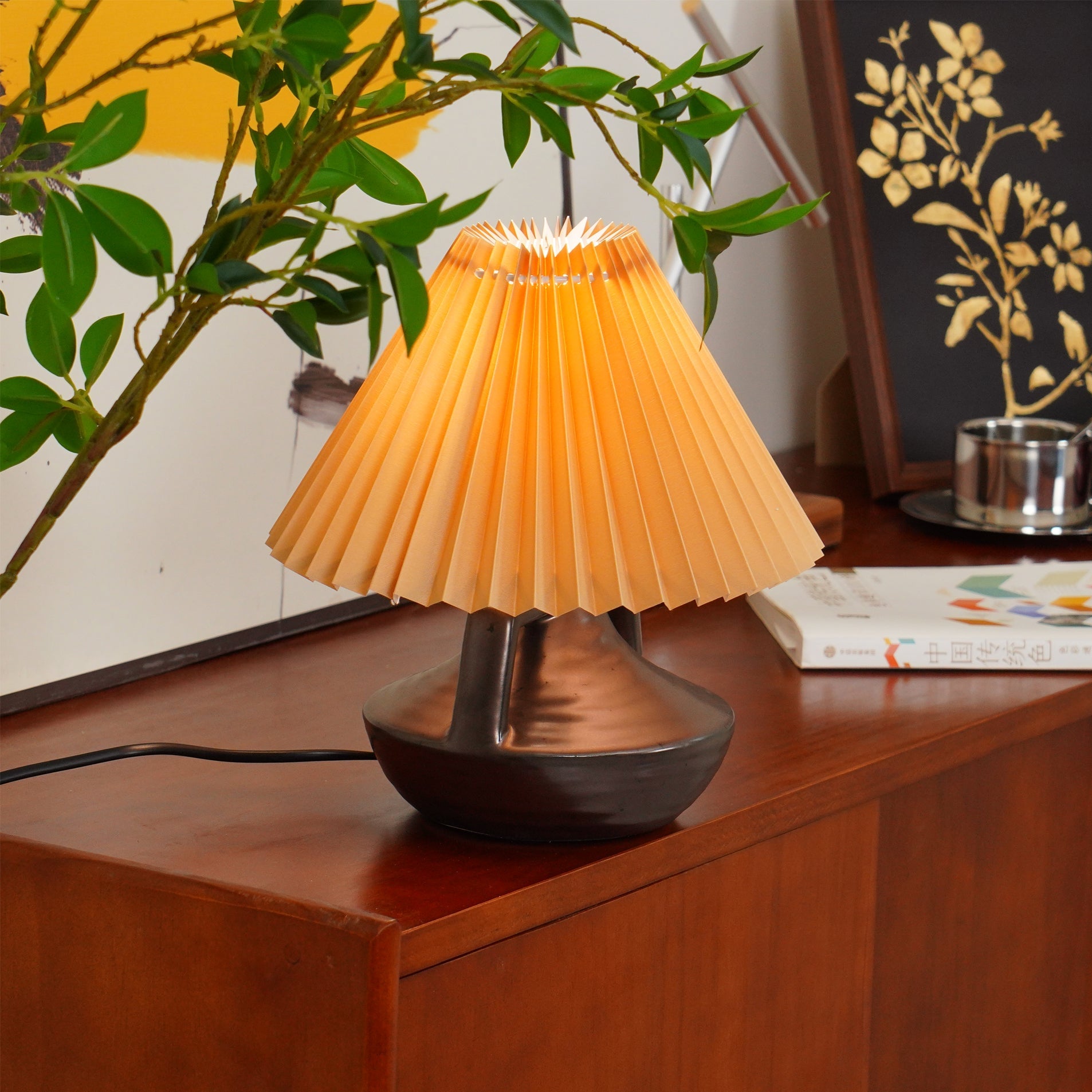 Navia Pleated Table Lamp - Lumpaz