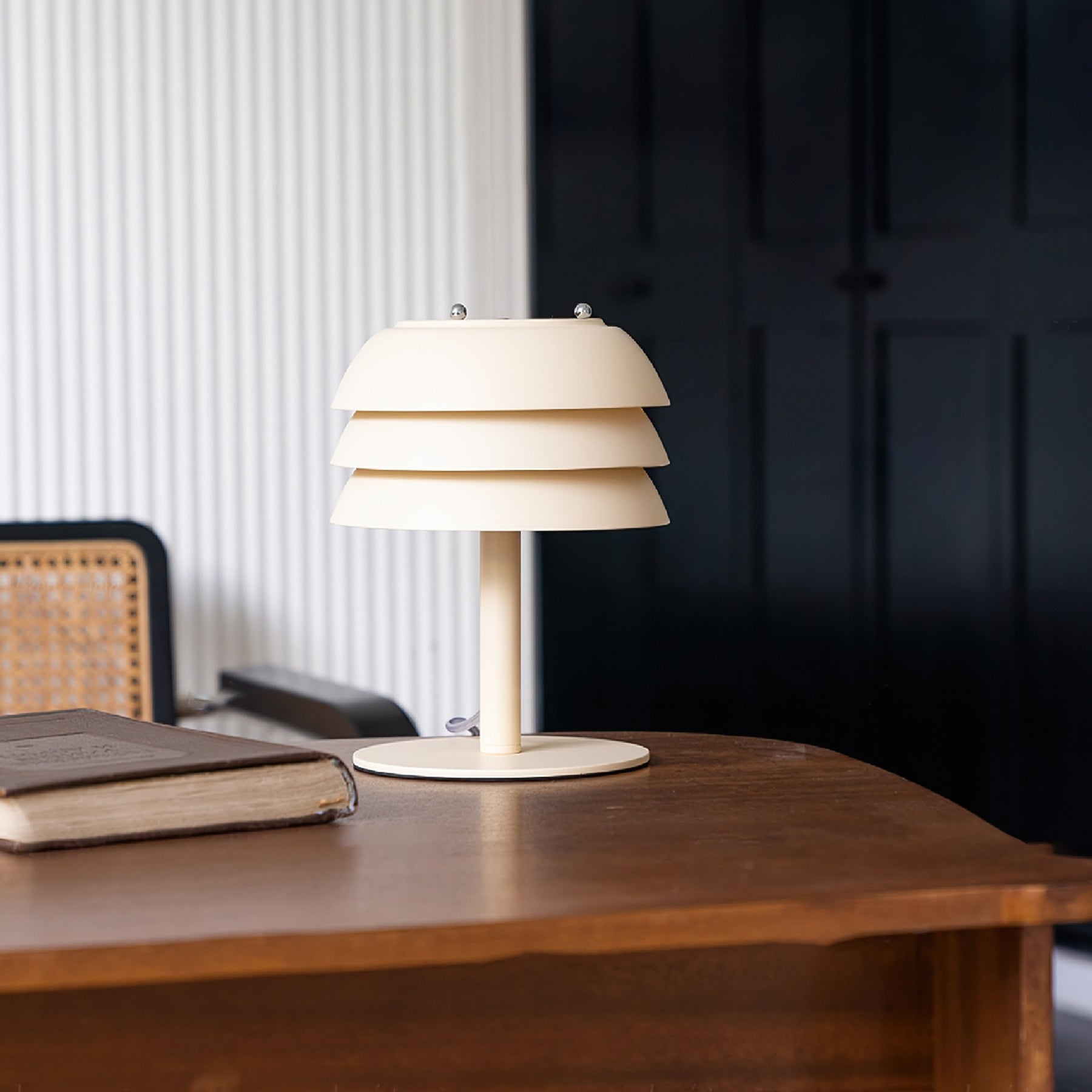 Valencia Table Lamp - Lumpaz