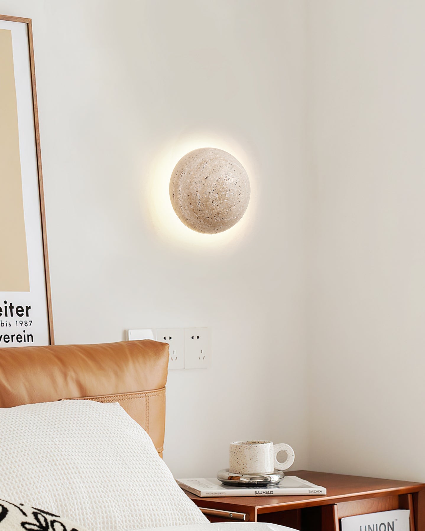 Round Travertine Wall Lamp - Lumpaz