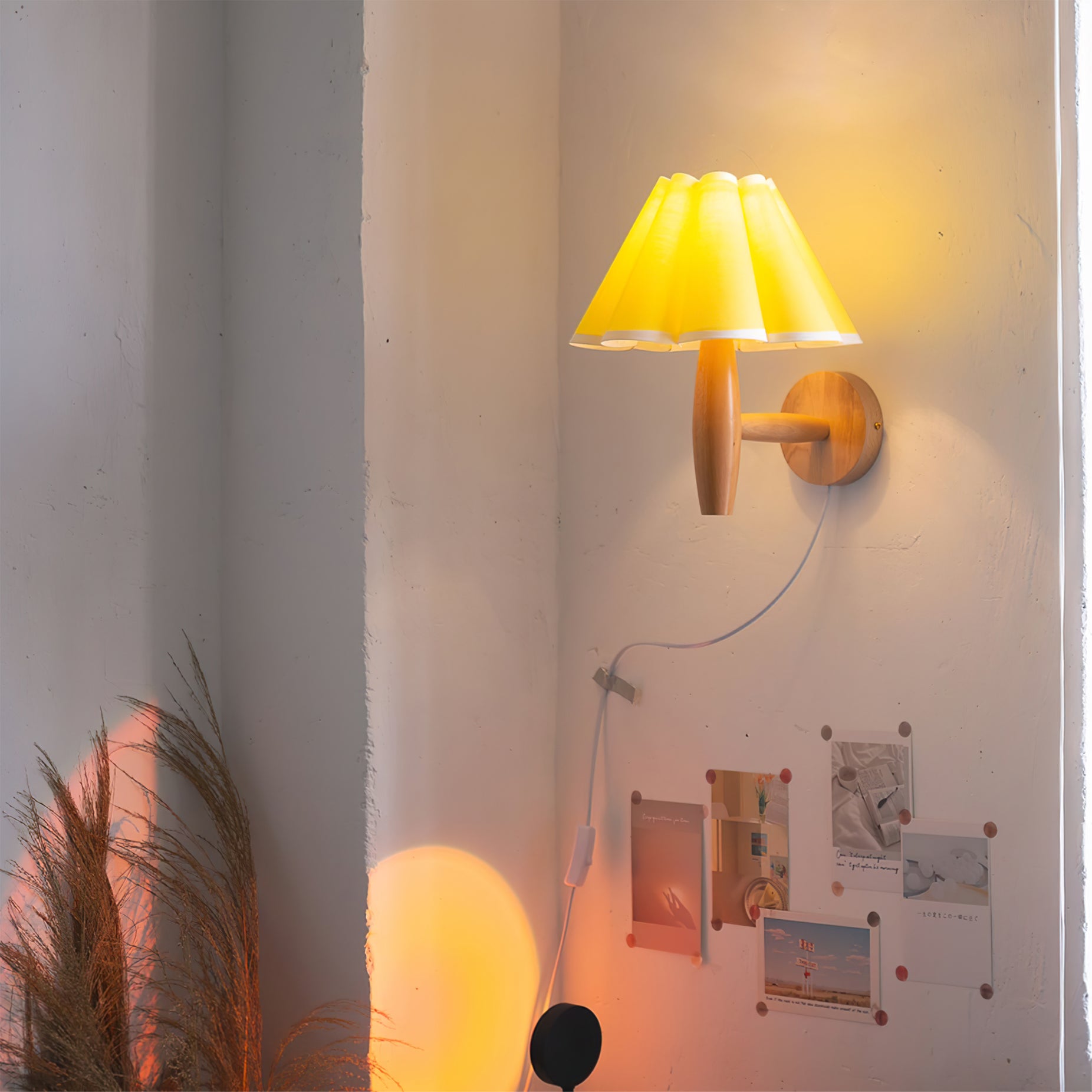 Vintage Fluted Plug In Wall Lamp - Lumpaz