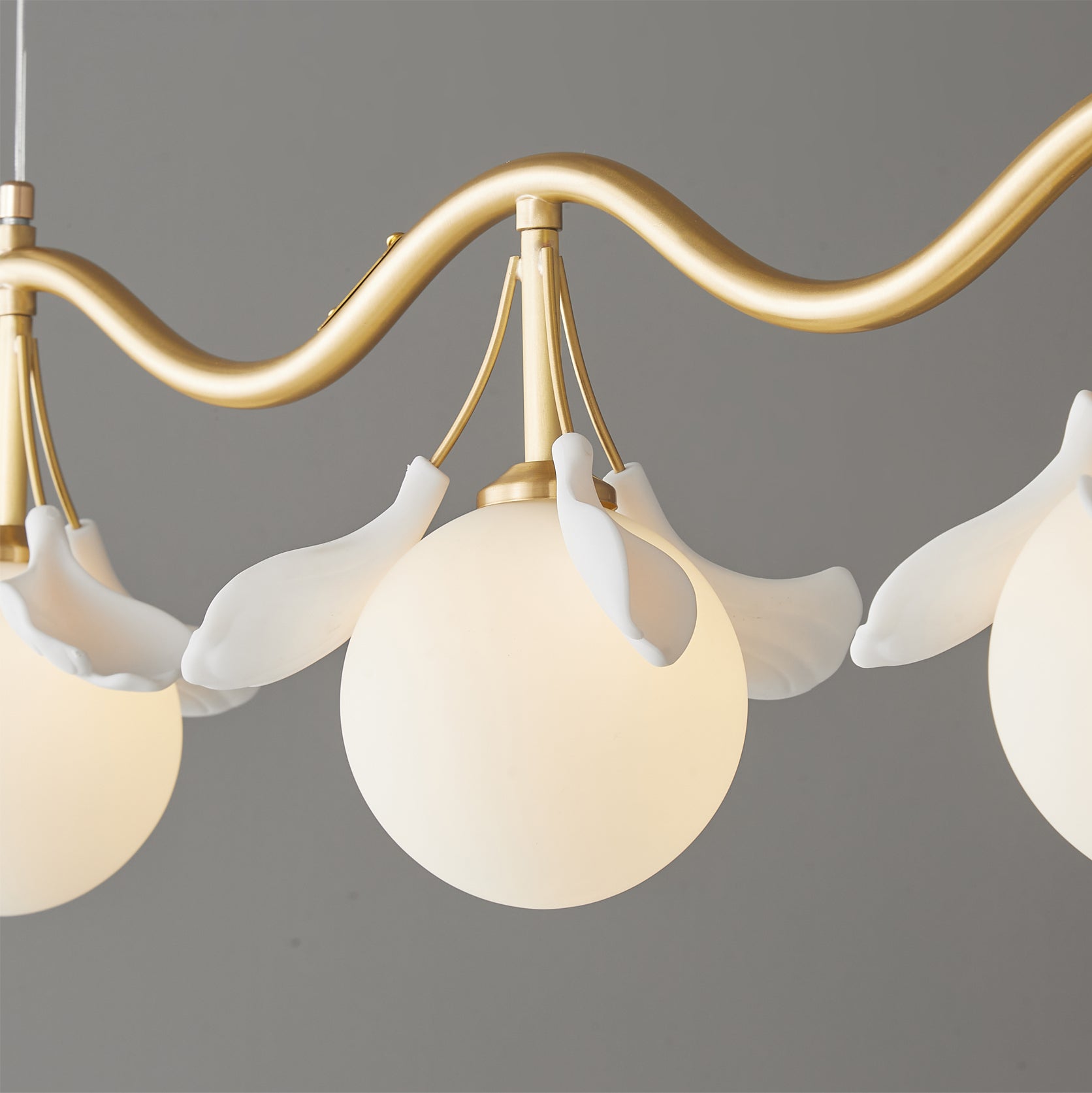 Allanie Gingko Long Chandelier - Lumpaz